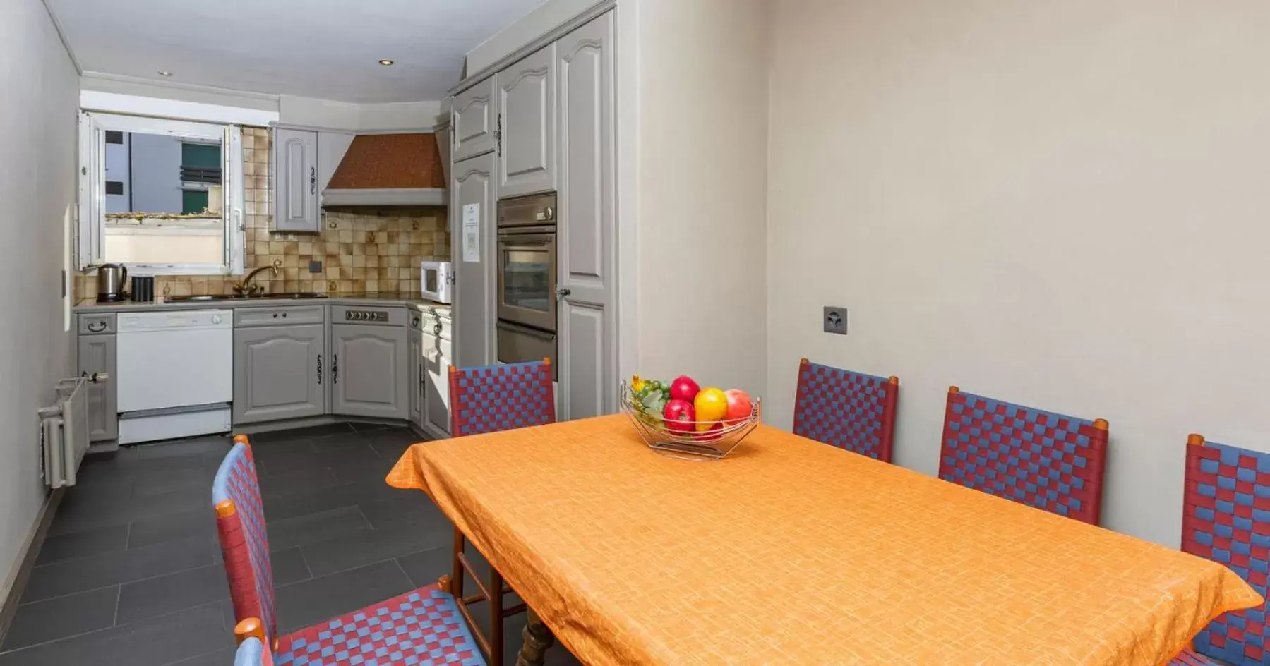 Dining Area in Hotel Central