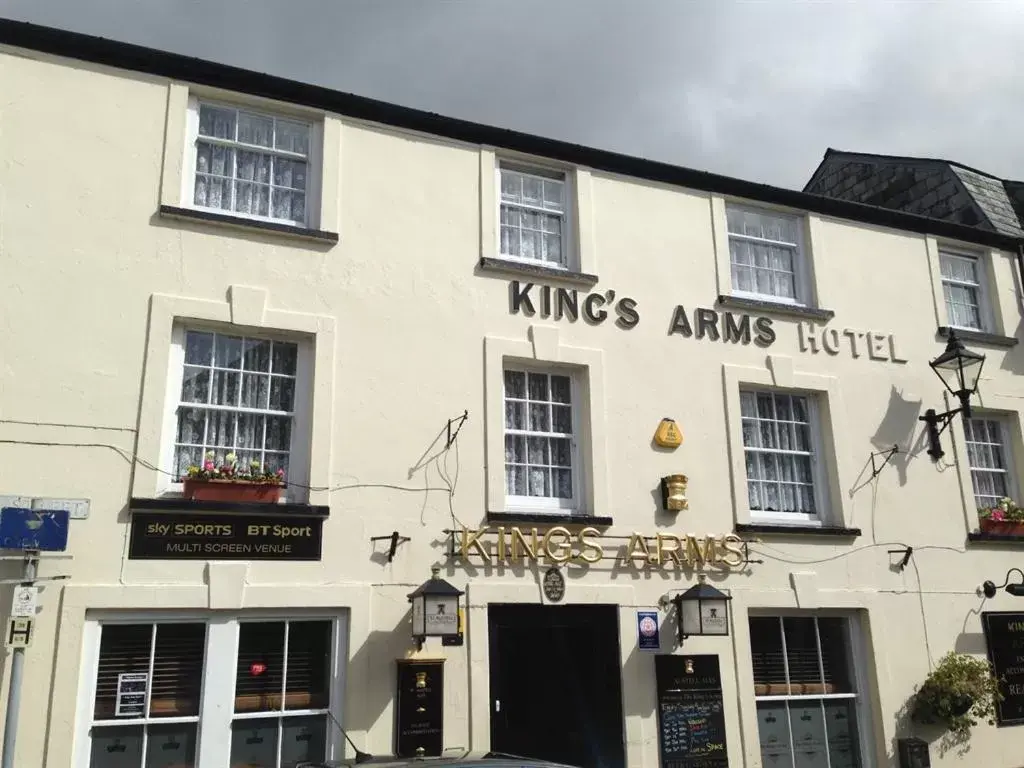 Property building in King's Arms