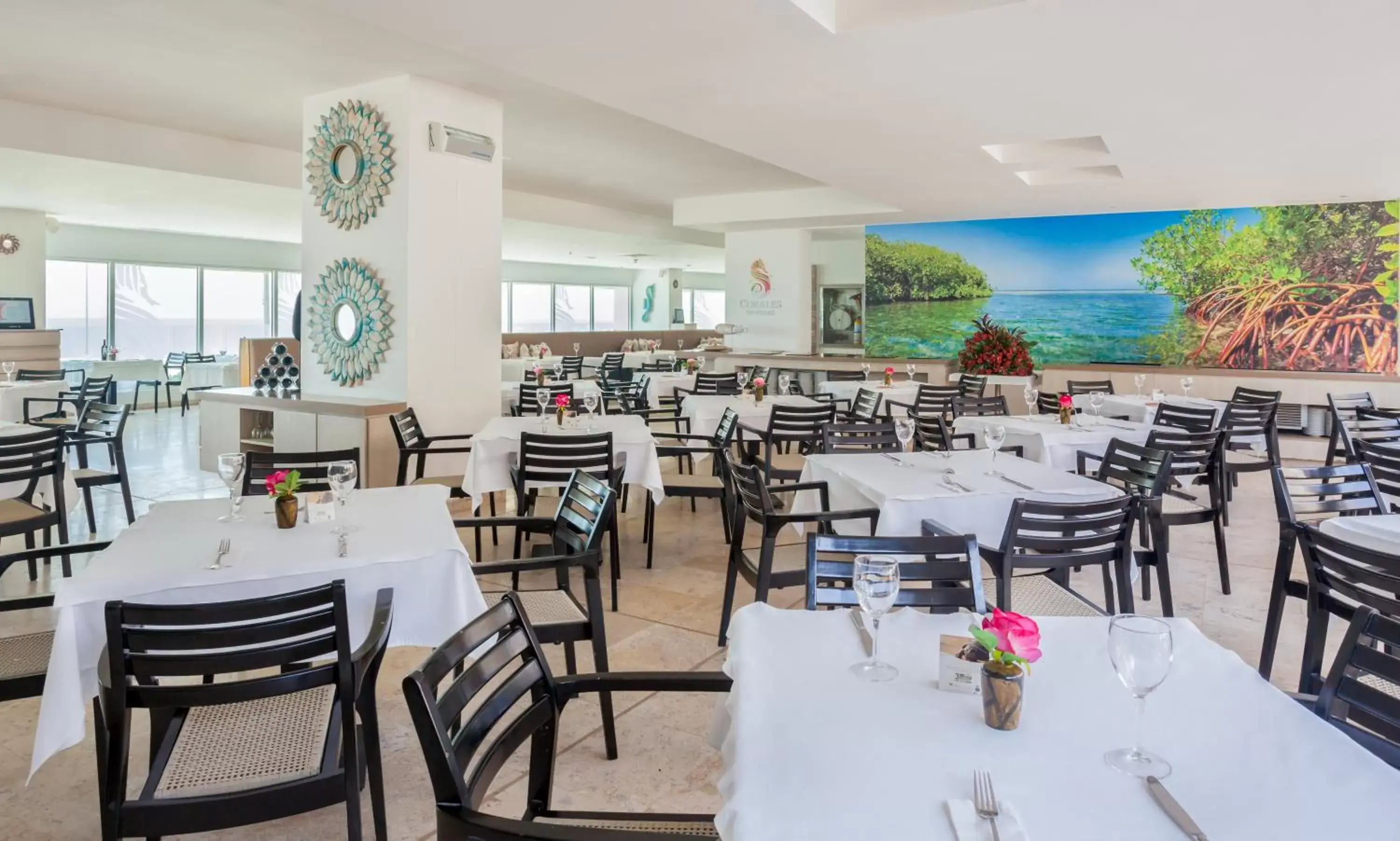 Restaurant/Places to Eat in GHL Corales de Indias