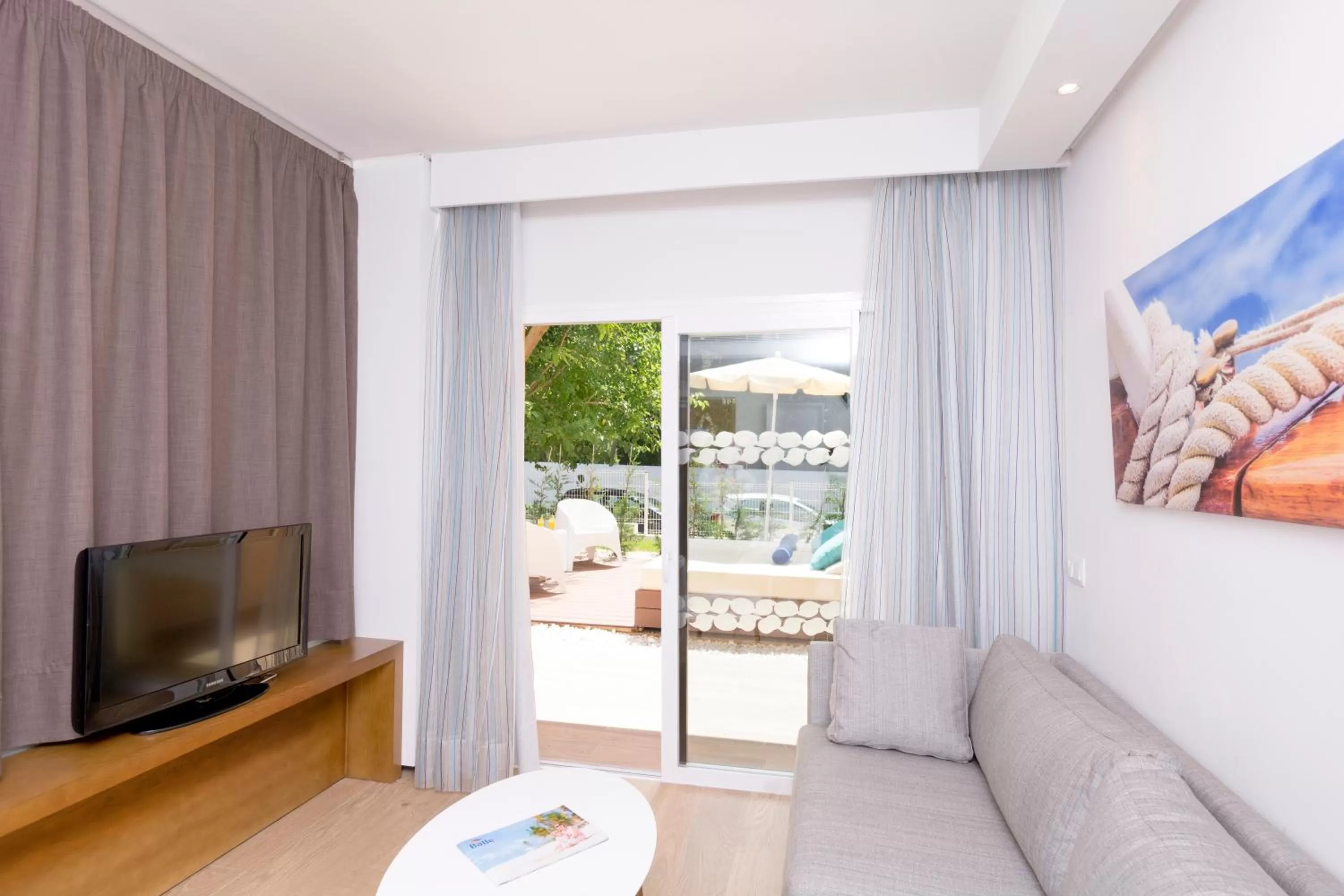 Living room in Mar Hotels Playa Mar & Spa