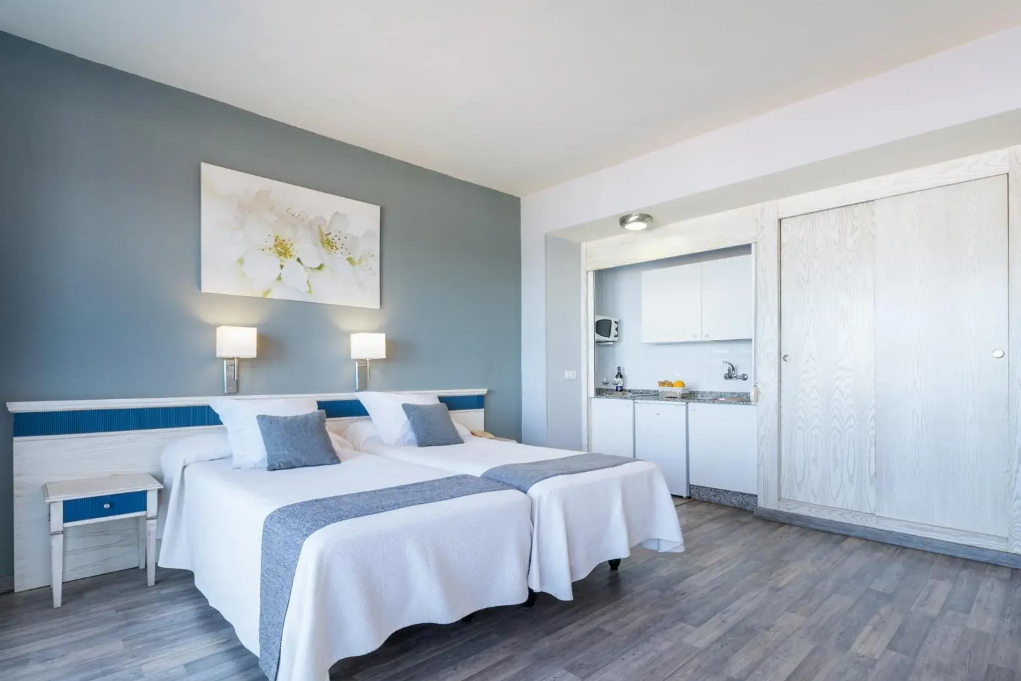 Bed in Apartamentos Colón Playa Bed in Apartamentos Colón Playa