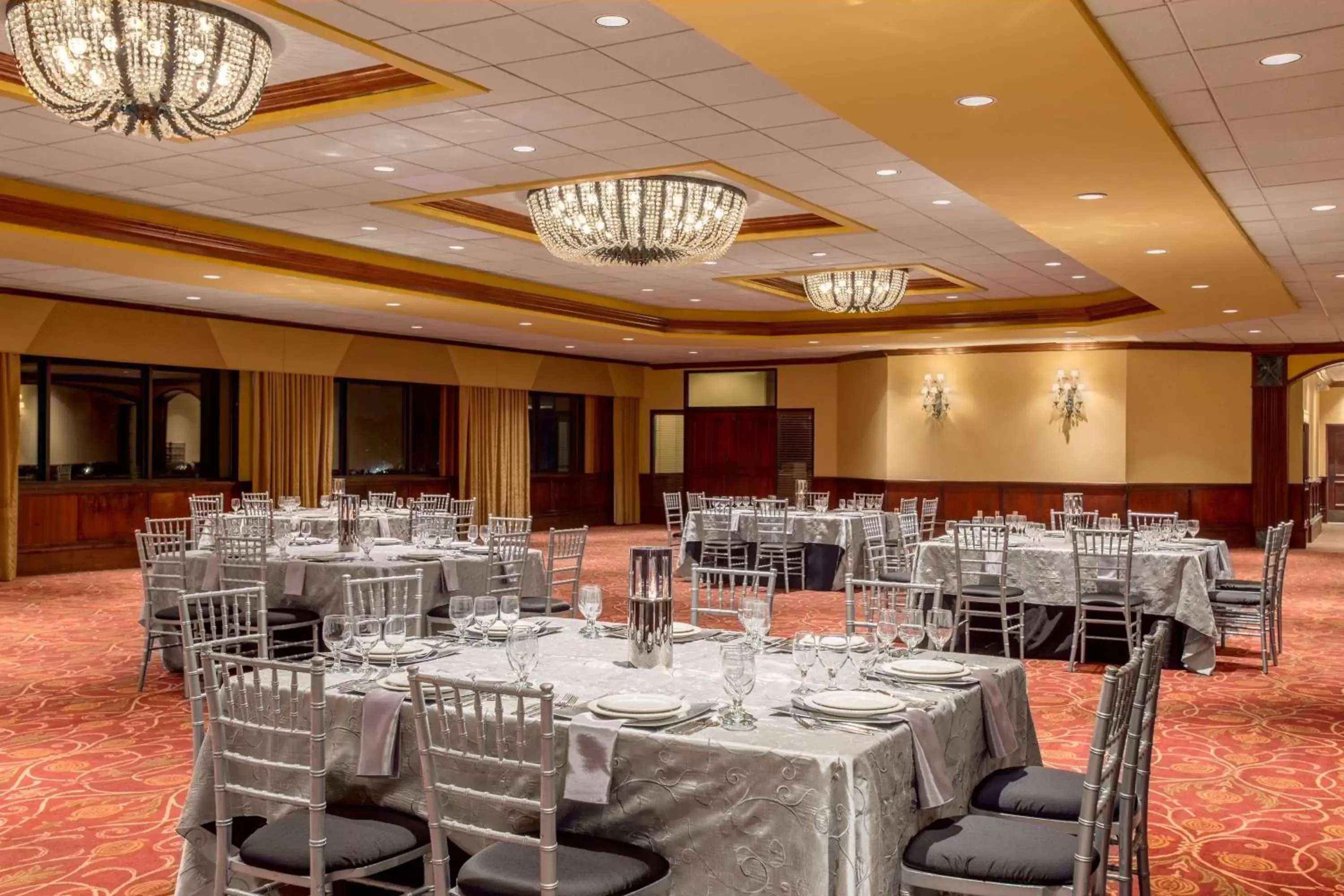 Meeting/conference room, Restaurant/Places to Eat in Embassy Suites by Hilton Columbia Greystone
