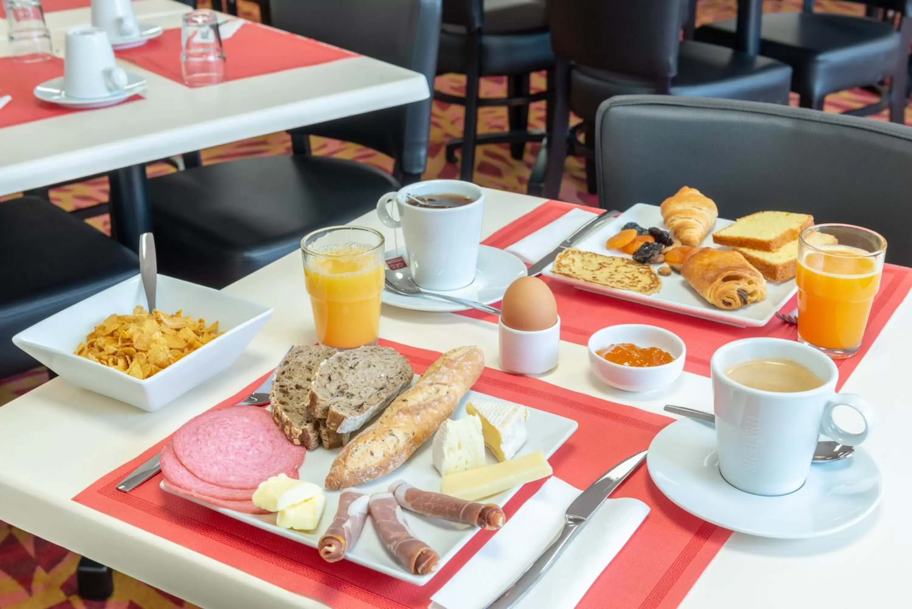 Meals, Breakfast in The Originals City, Hôtel Acadine, Pont-Audemer