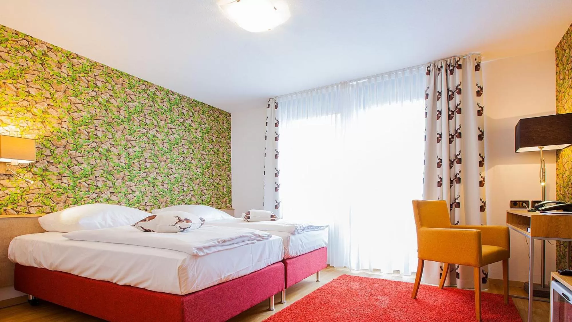 Photo of the whole room, Bed in Hirsch Hotel