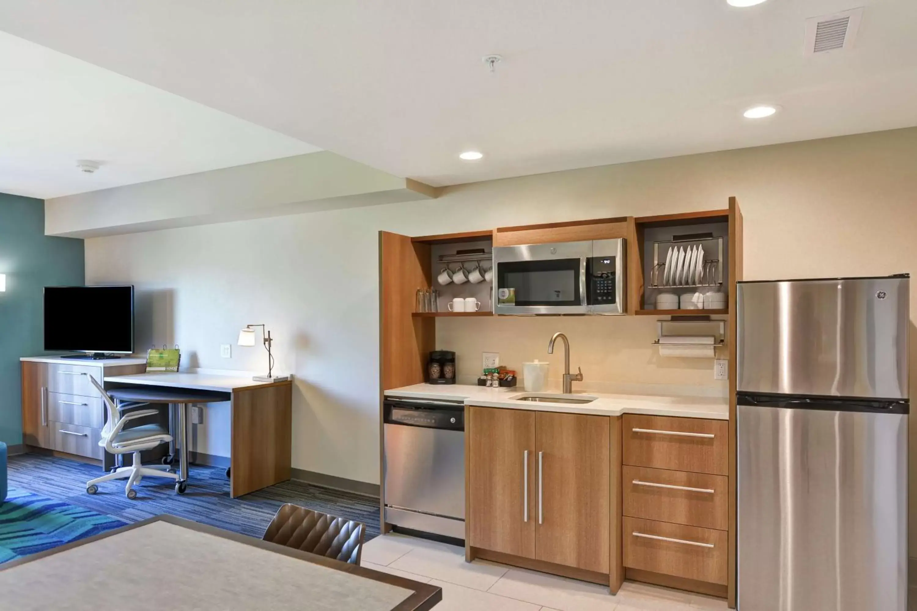 Bedroom, Kitchen/Kitchenette in Home2 Suites By Hilton Dayton Vandalia