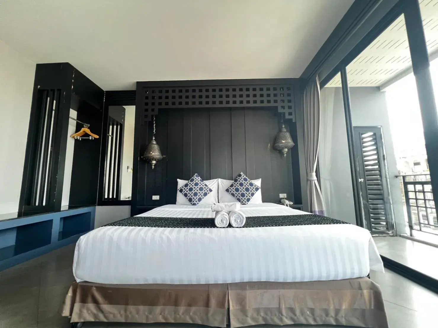 Bed in Srisawara Casa Hotel