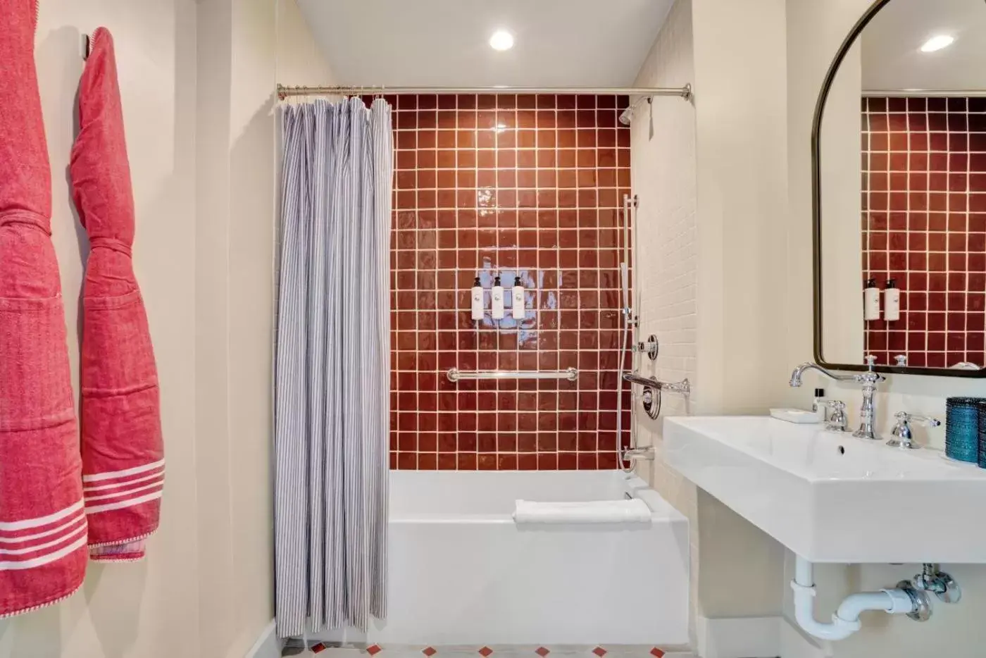 Bathroom in Hotel Trouvail Miami Beach