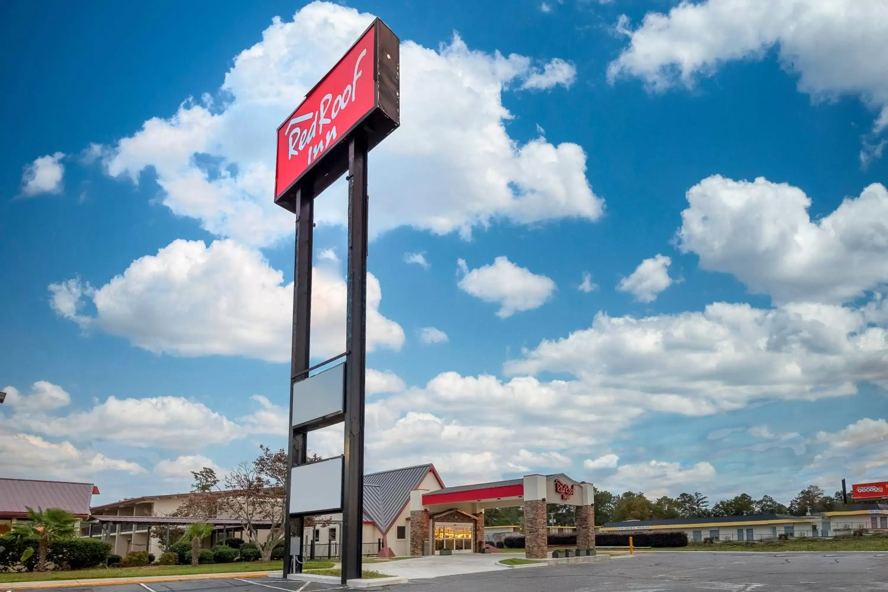 Property Building in Red Roof Inn Lumberton