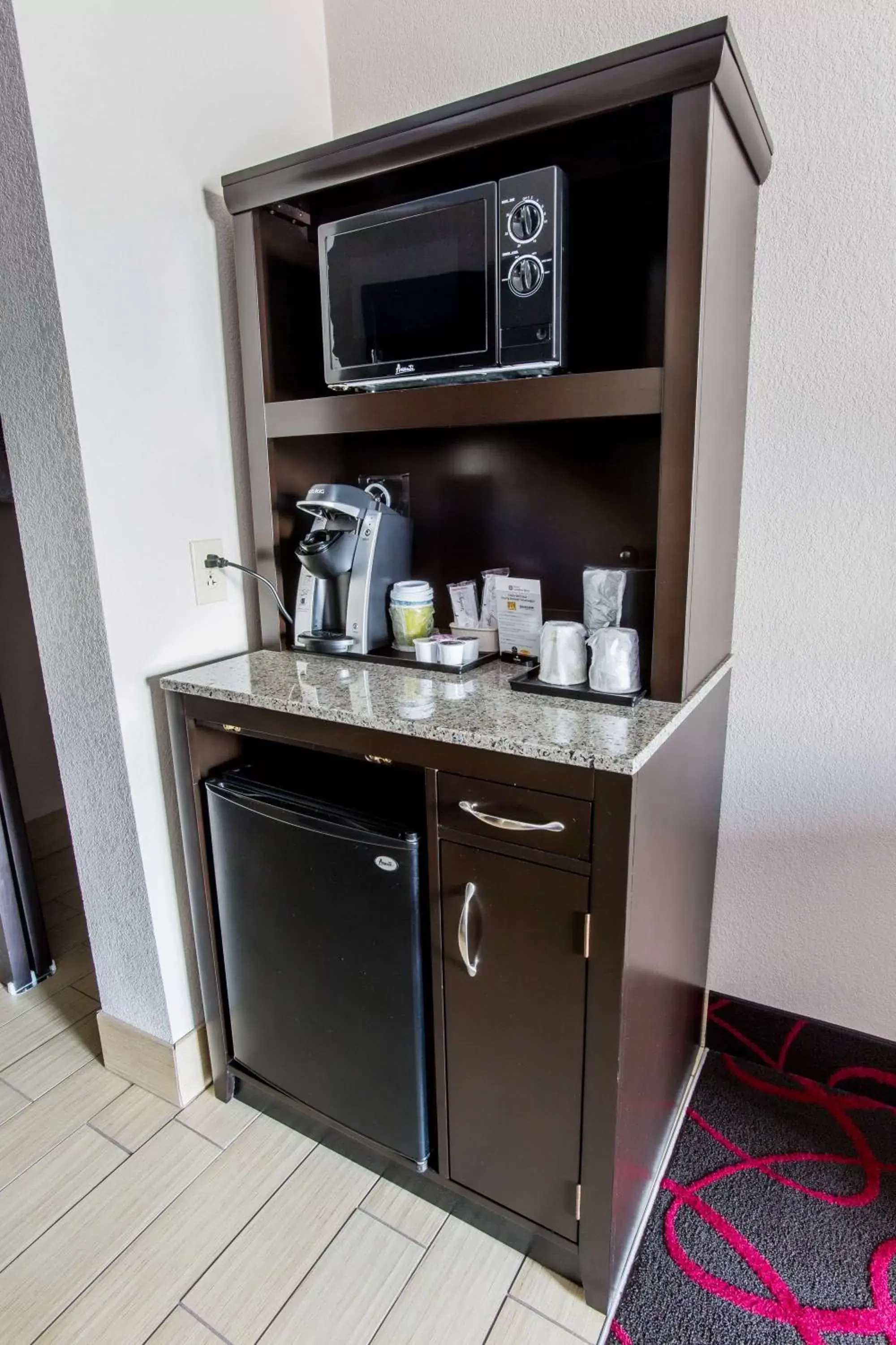 Kitchen or kitchenette, Kitchen/Kitchenette in Hilton Garden Inn Columbus/Dublin