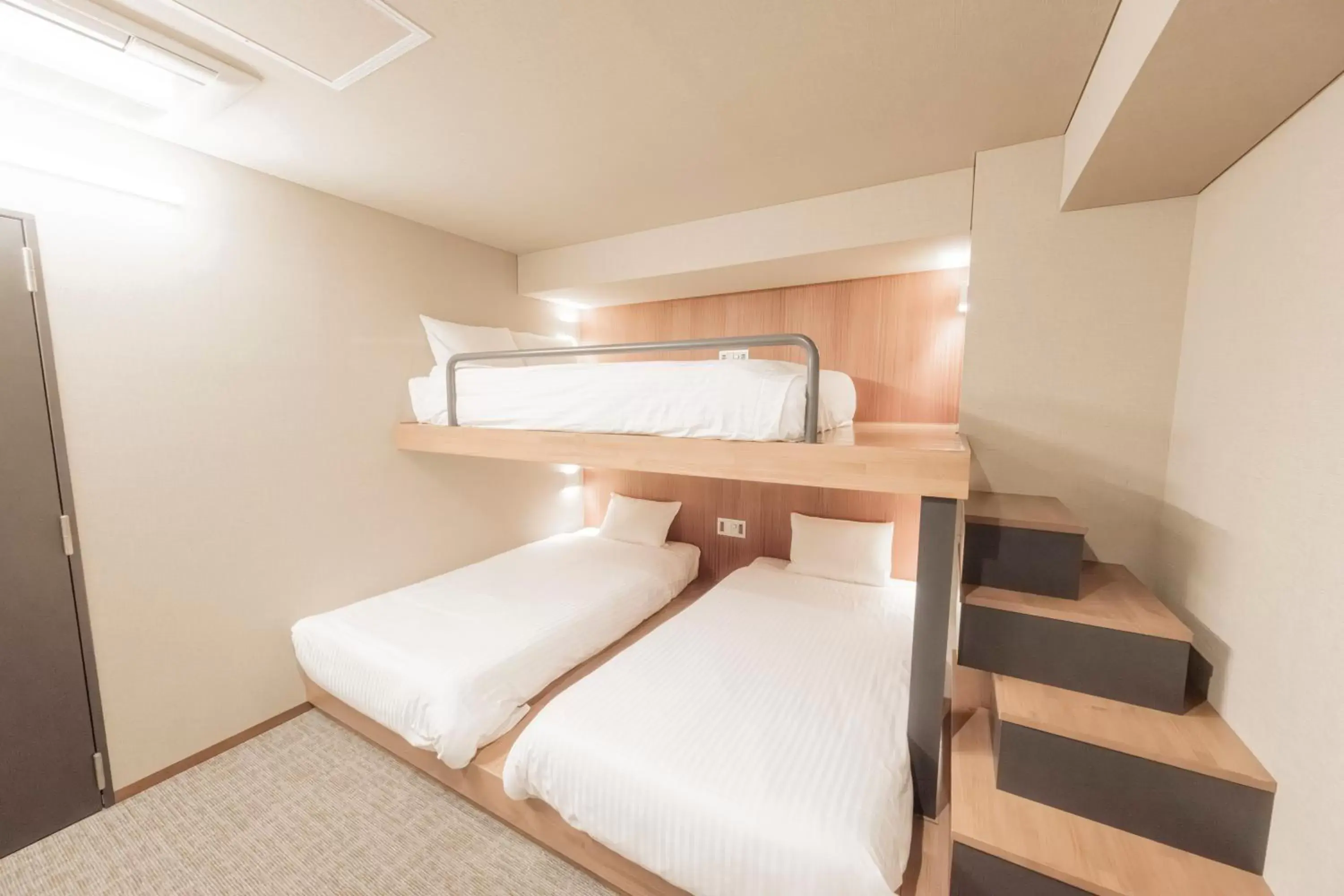 Bunk Bed in &HOTEL HAKATA