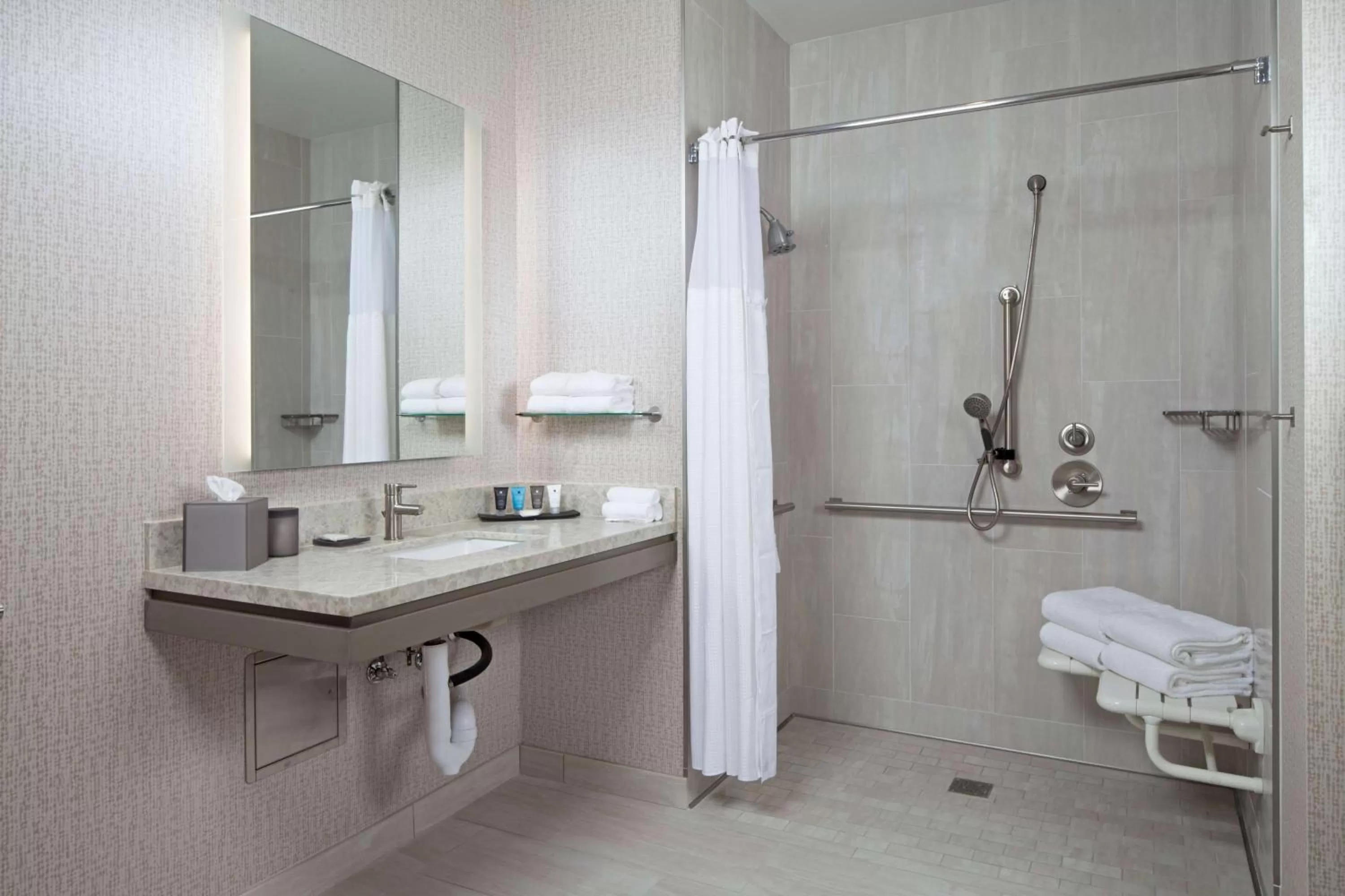 Bathroom in H Hotel Los Angeles, Curio Collection By Hilton