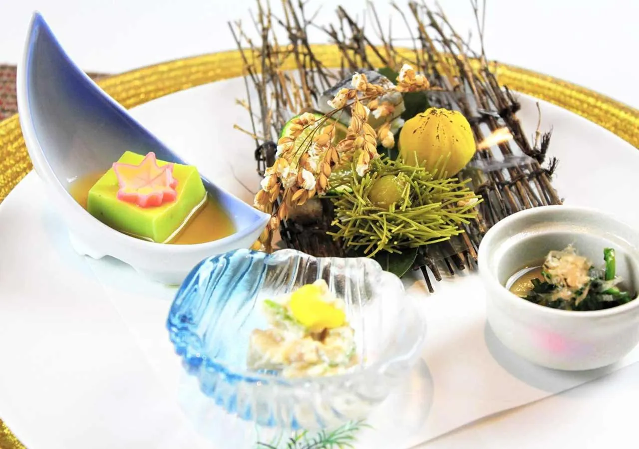 Food close-up in Aura Tachibana