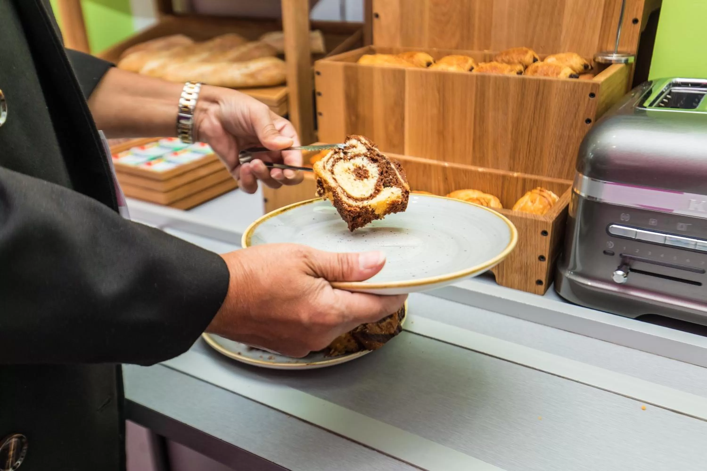 Food in HOTEL DE PARIS MONTPARNASSE