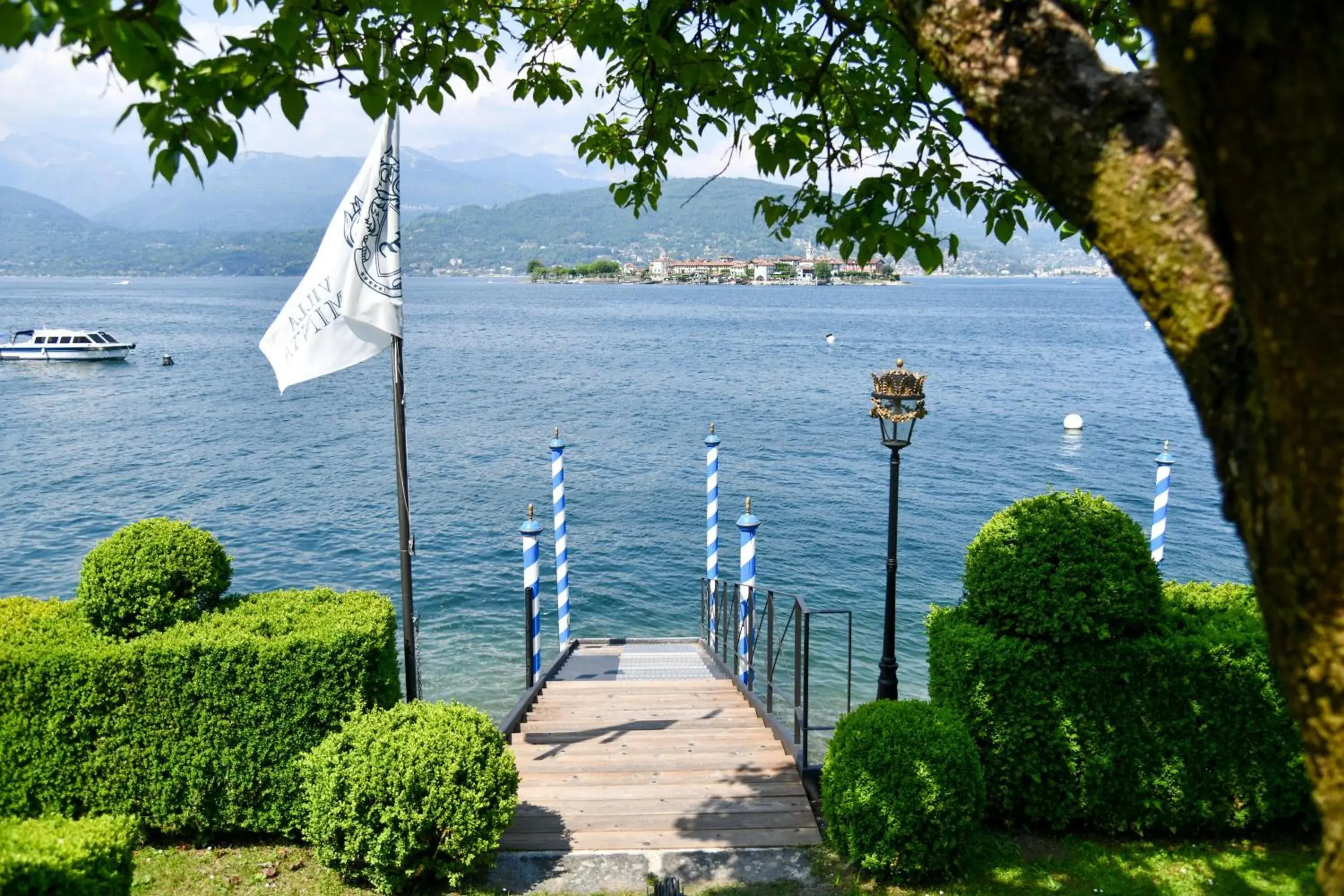 Lake view in Hotel Villa E Palazzo Aminta