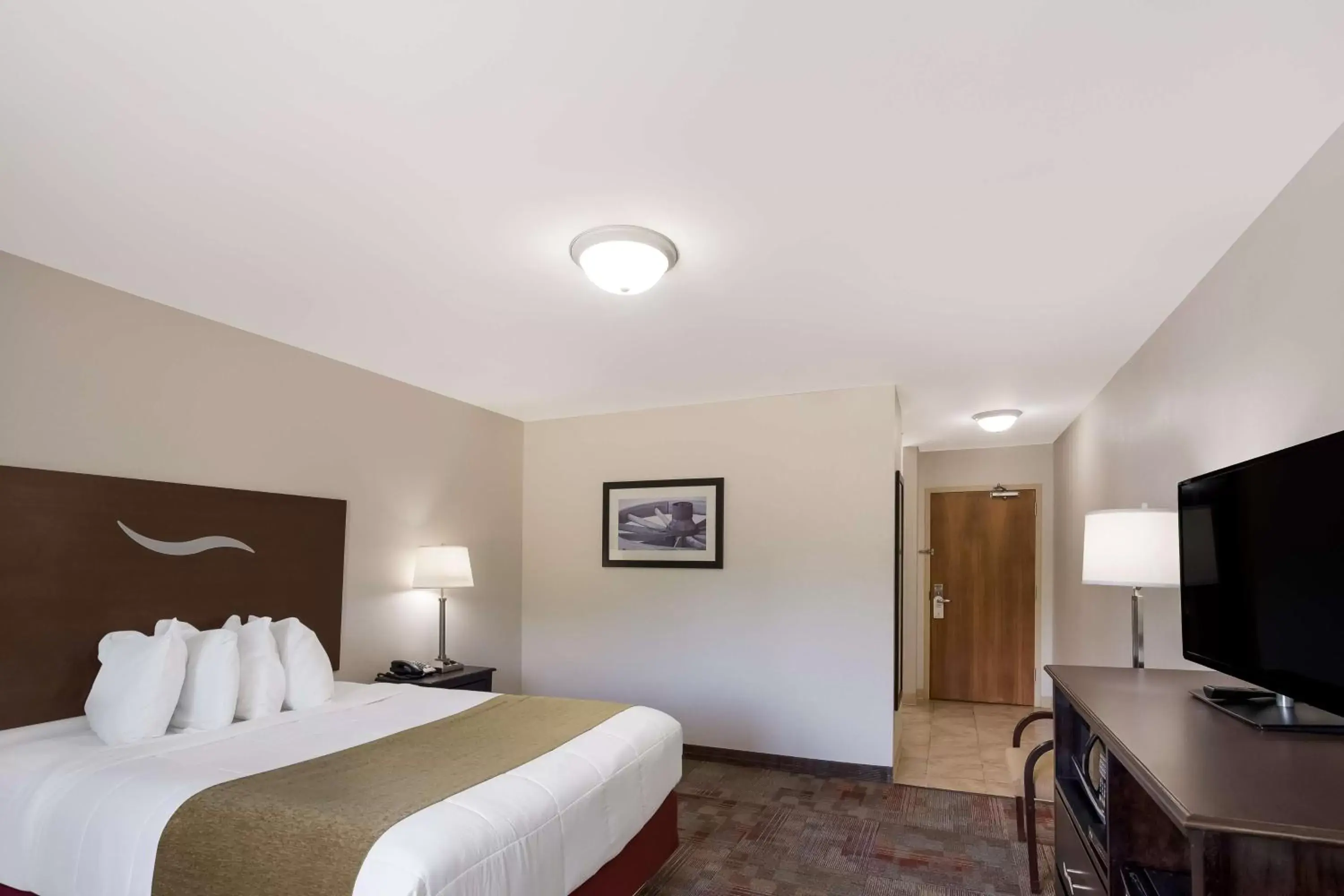 Bedroom, Bed in SureStay Hotel by Best Western Whittington Rend Lake
