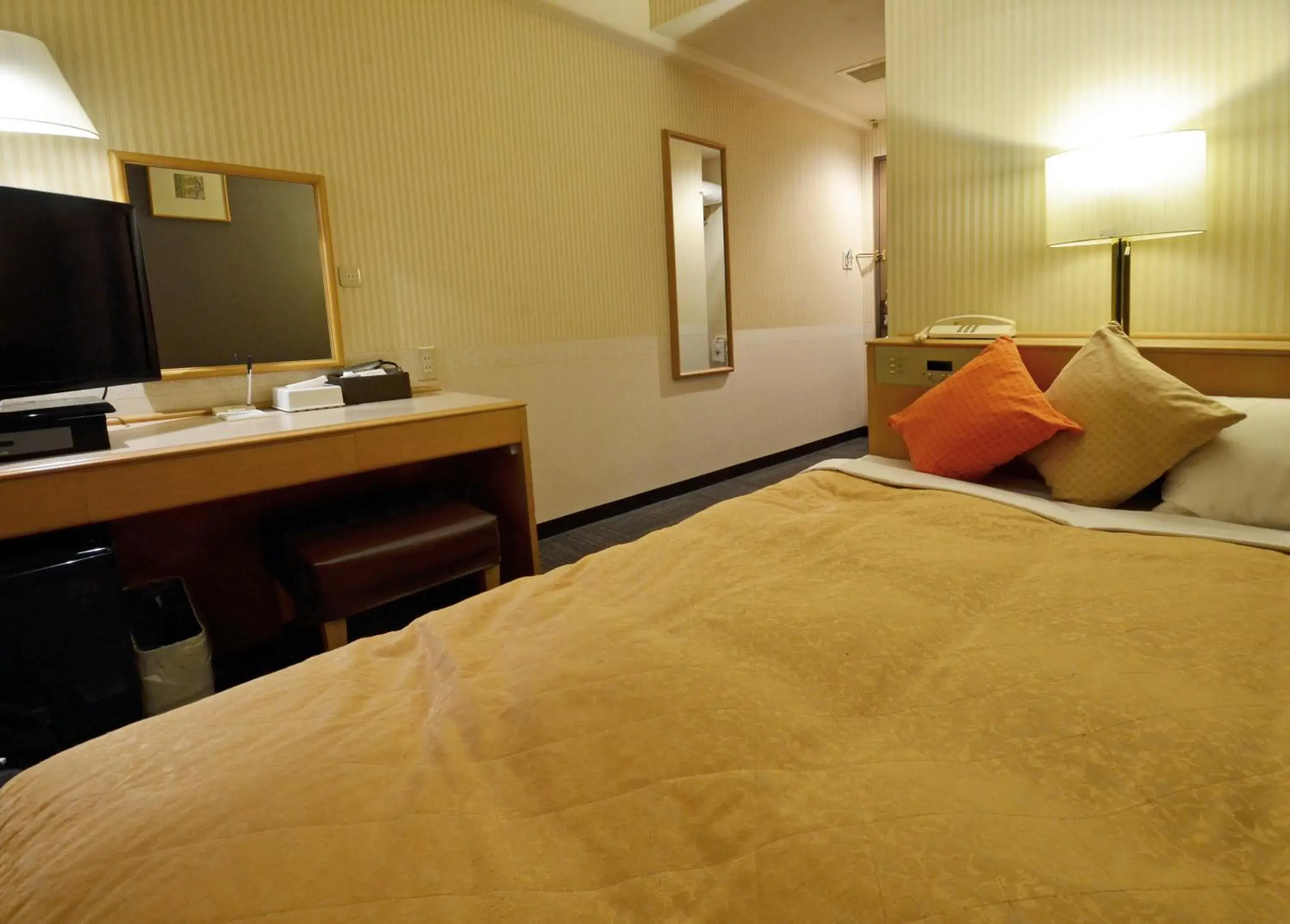 Double Room with Small Double Bed - Non-Smoking in Omura Central Hotel Double Room with Small Double Bed - Non-Smoking in Omura Central Hotel