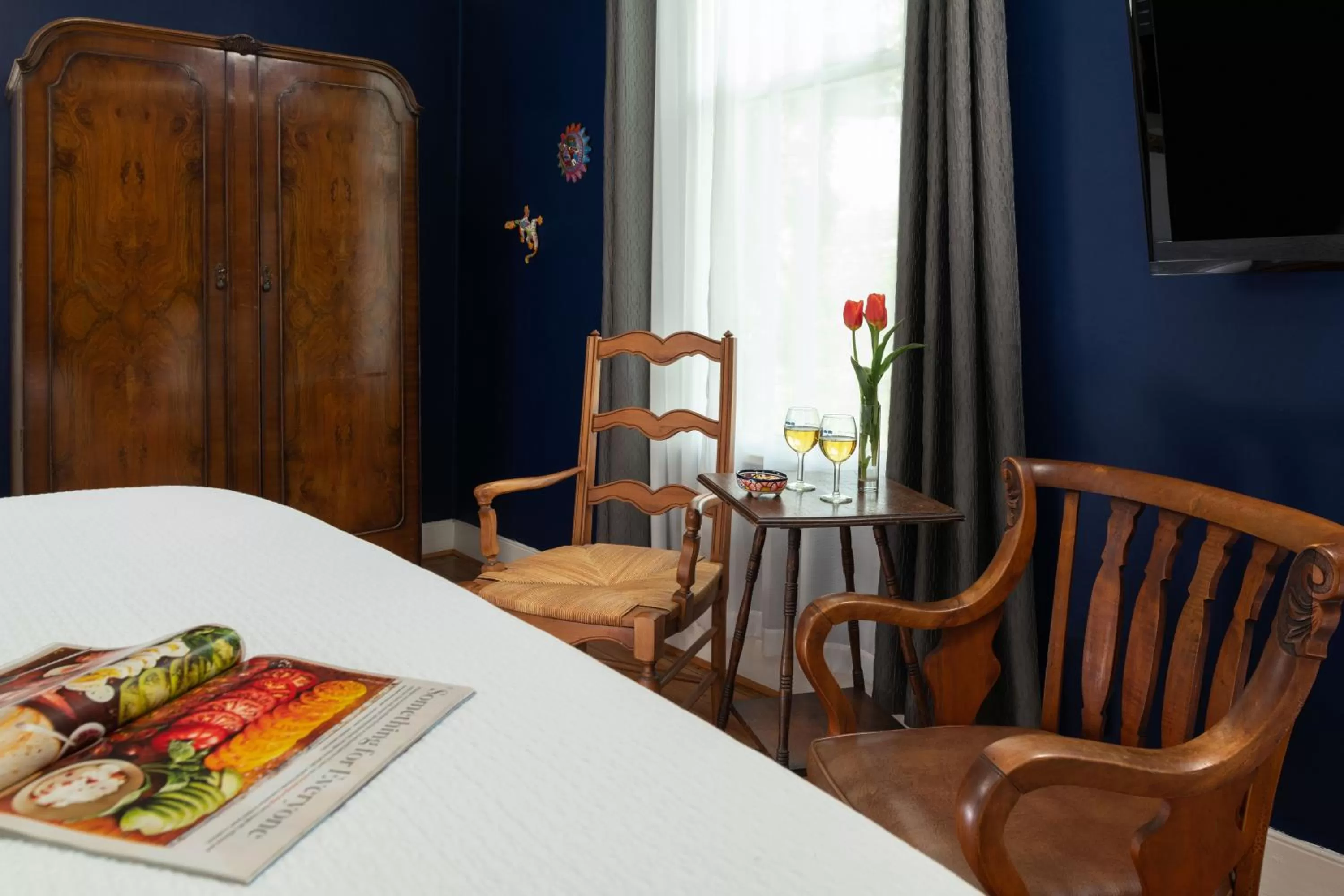 Bed in South Court Inn