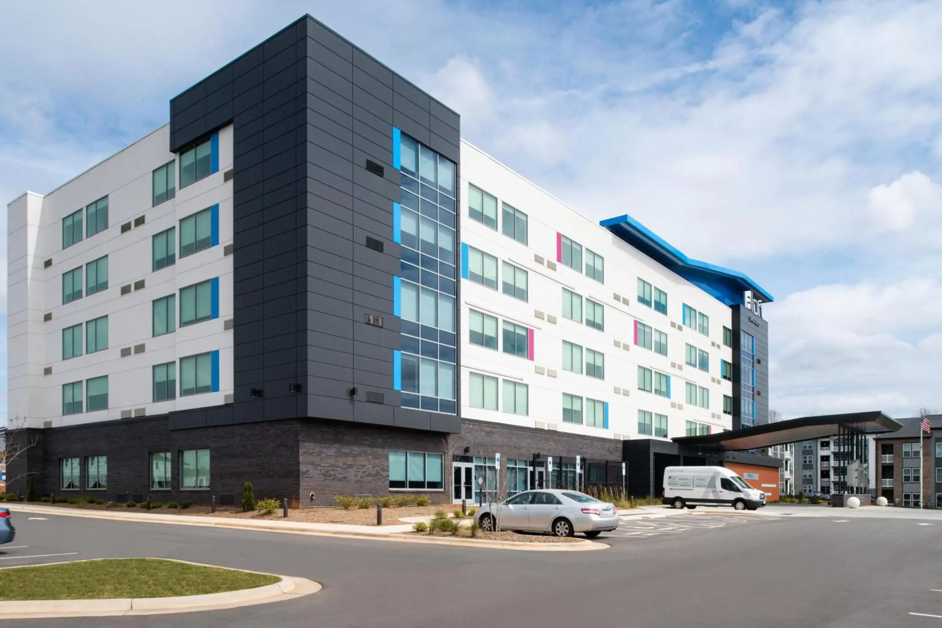 Property Building in Aloft Charlotte Airport