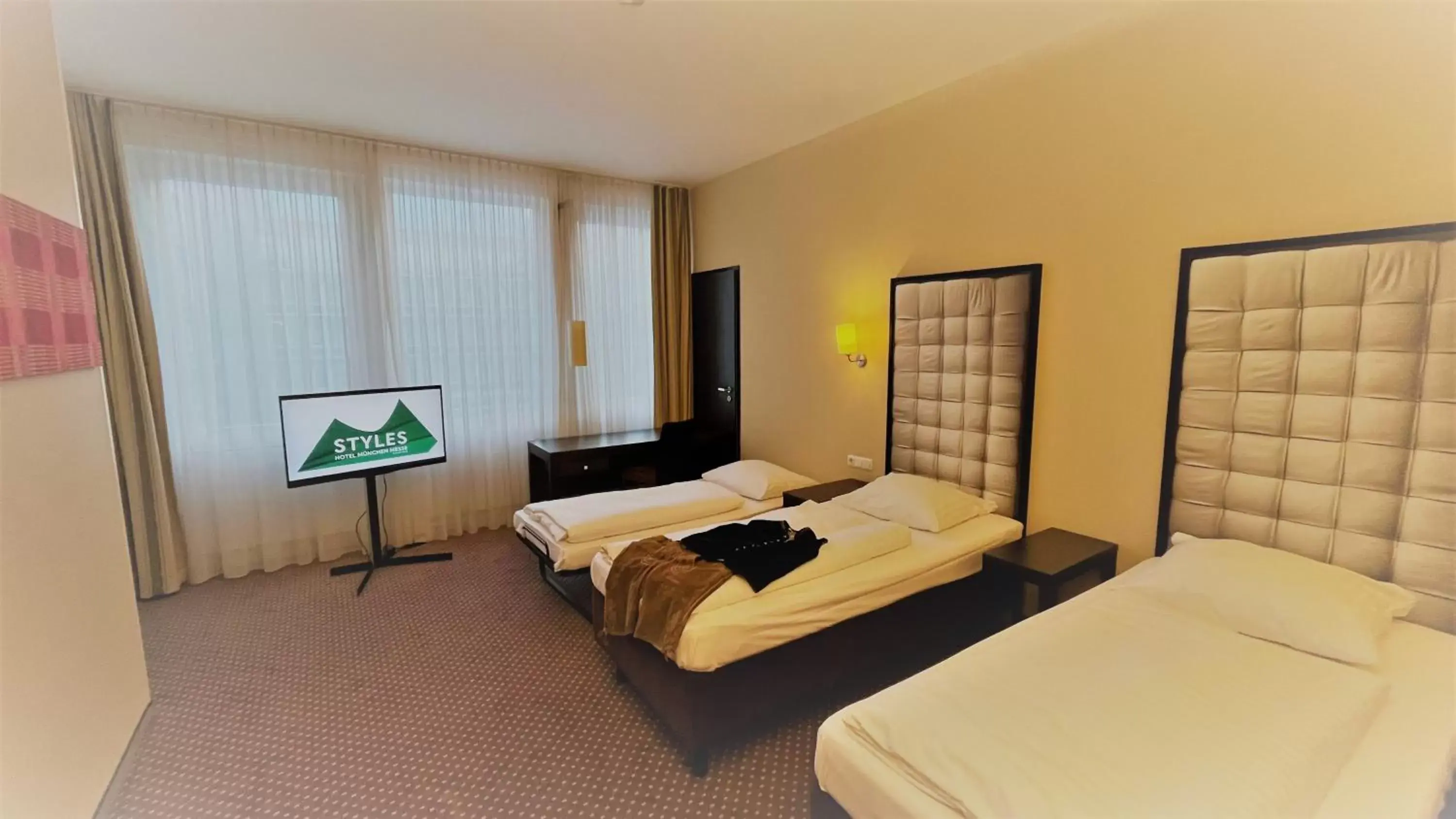 Bedroom, Bed in Styles Hotel München Messe