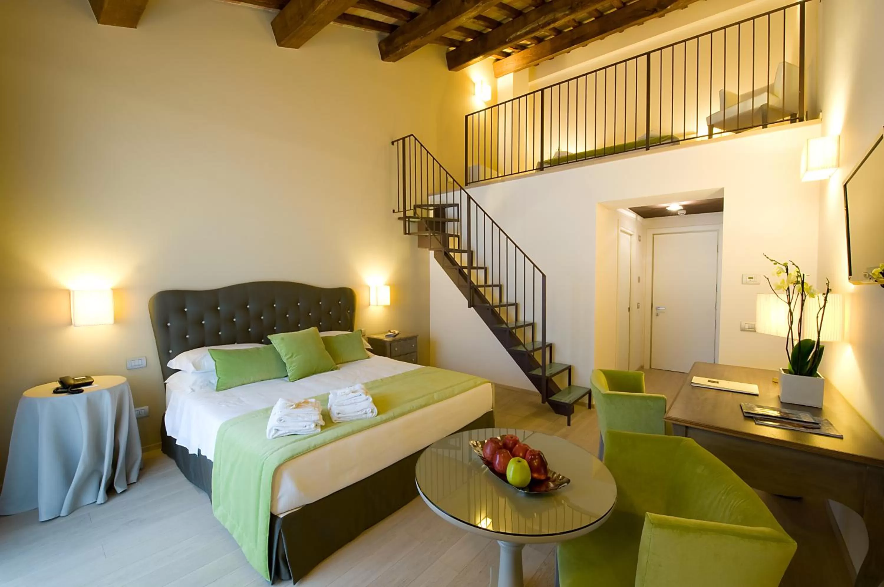 Photo of the whole room, Bed in Relais dell'Olmo