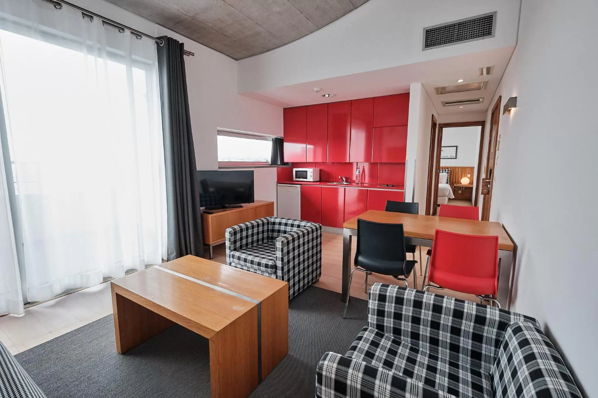 TV and multimedia in Hotel Praia Marina by RIDAN Hotels