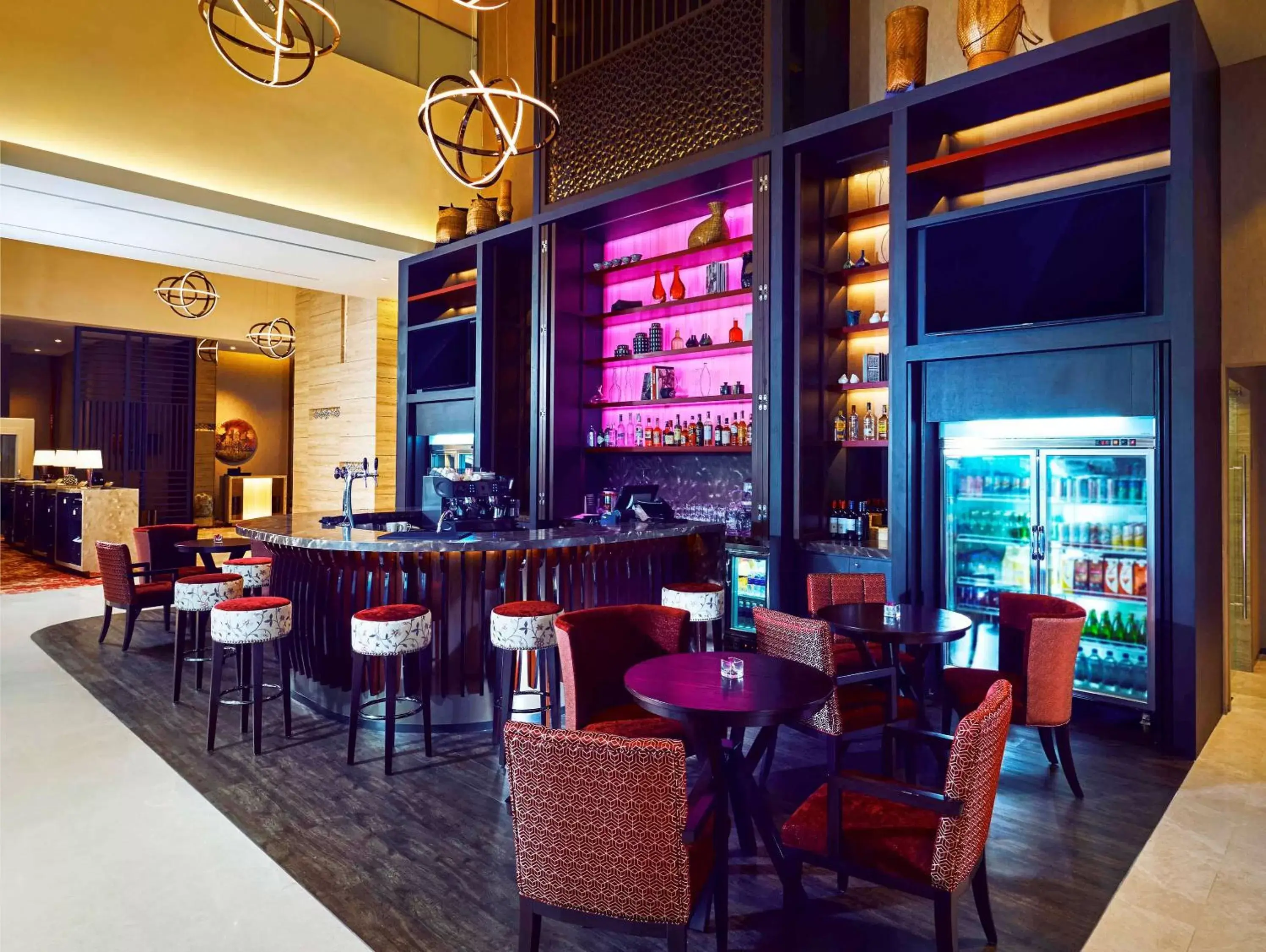 Lounge or bar, Restaurant/Places to Eat in Mercure Singapore Bugis