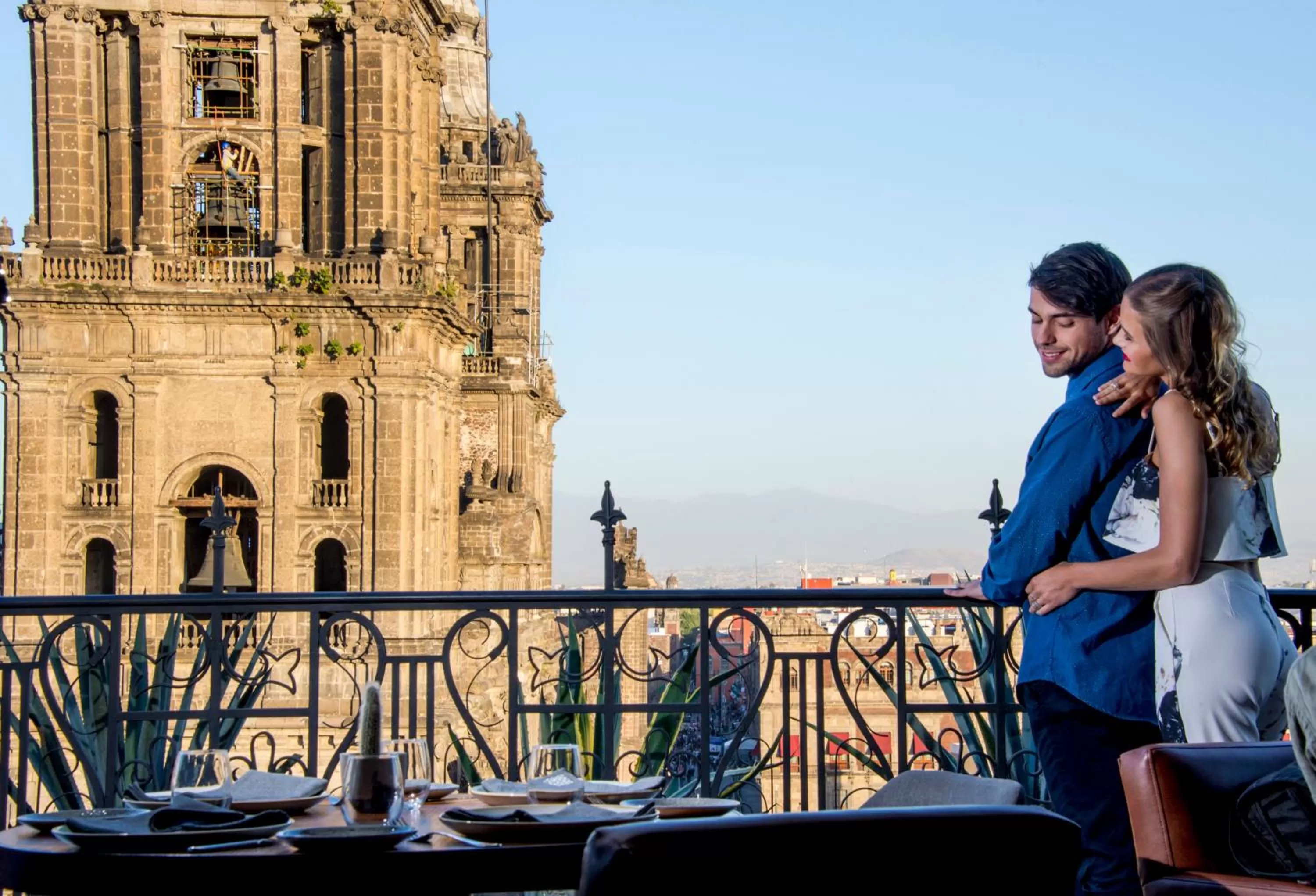 Restaurant/places to eat in Zocalo Central & Rooftop Mexico City