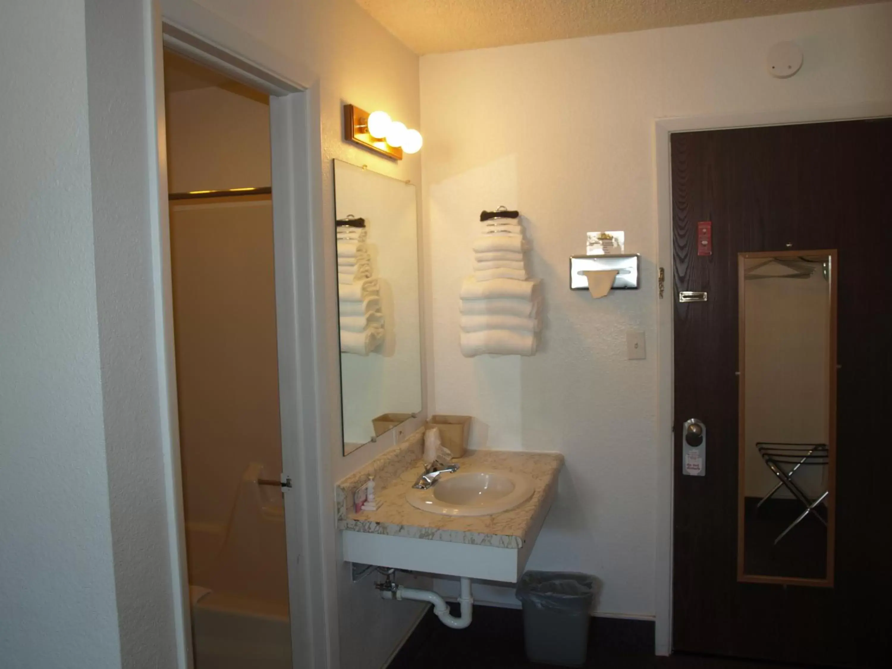 Bathroom in Yellowstone River Inn