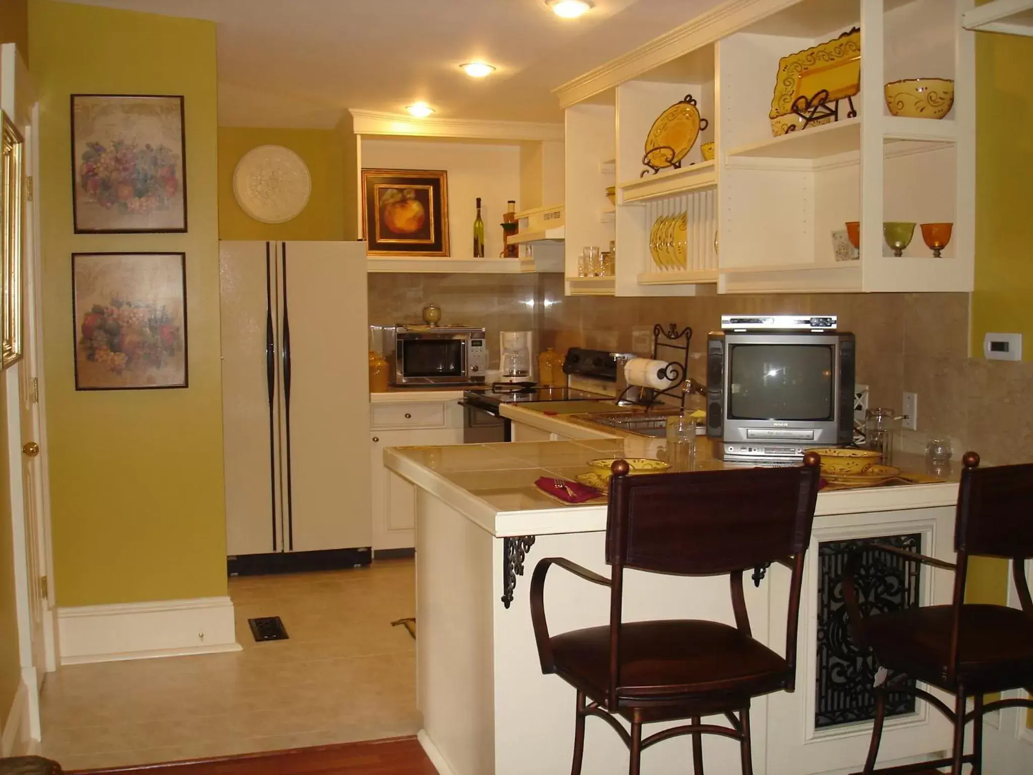 Photo of the whole room, Kitchen/Kitchenette in 22 Charlotte