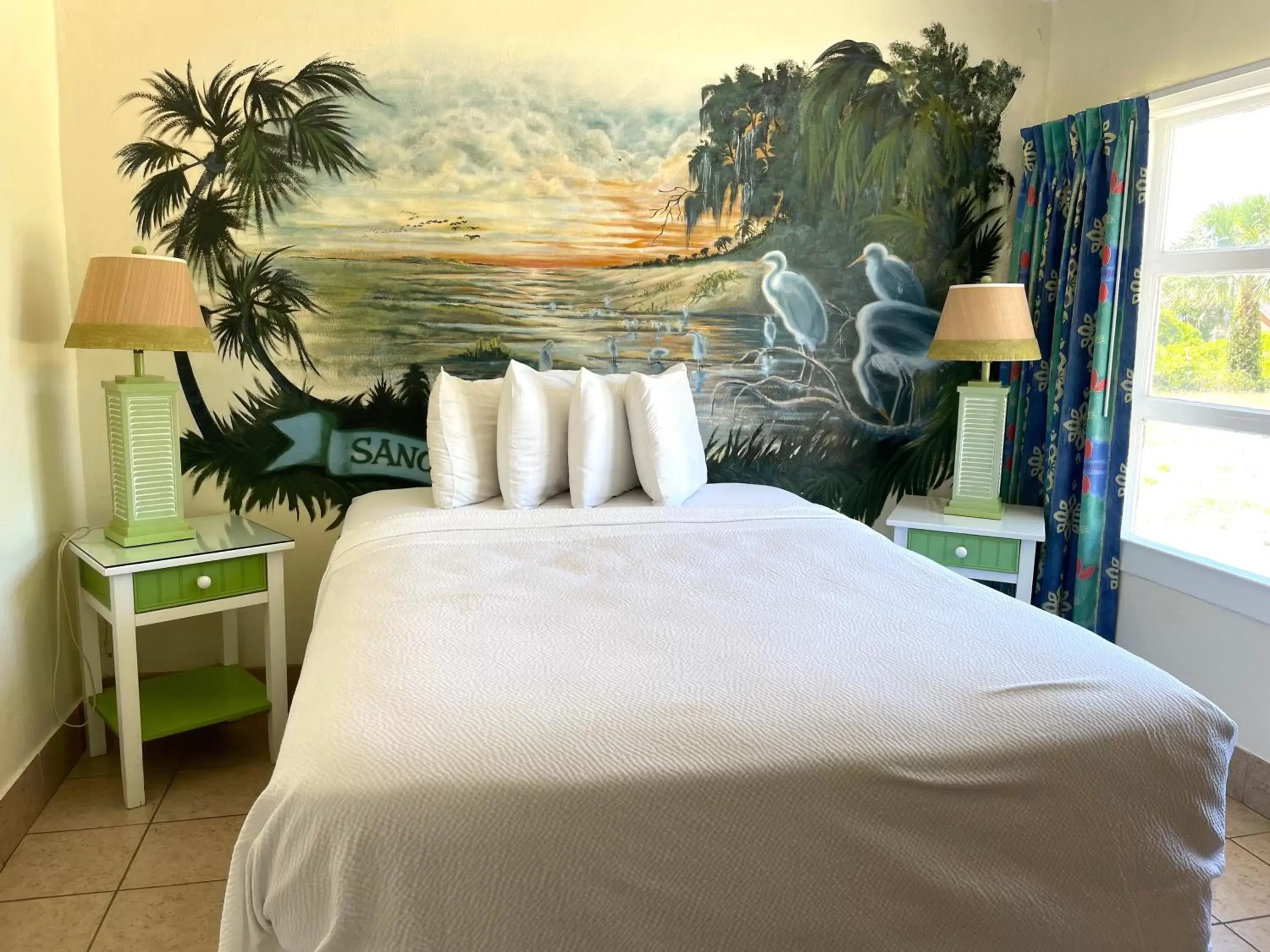 Bed in Magic Beach Motel - Vilano Beach, Saint Augustine