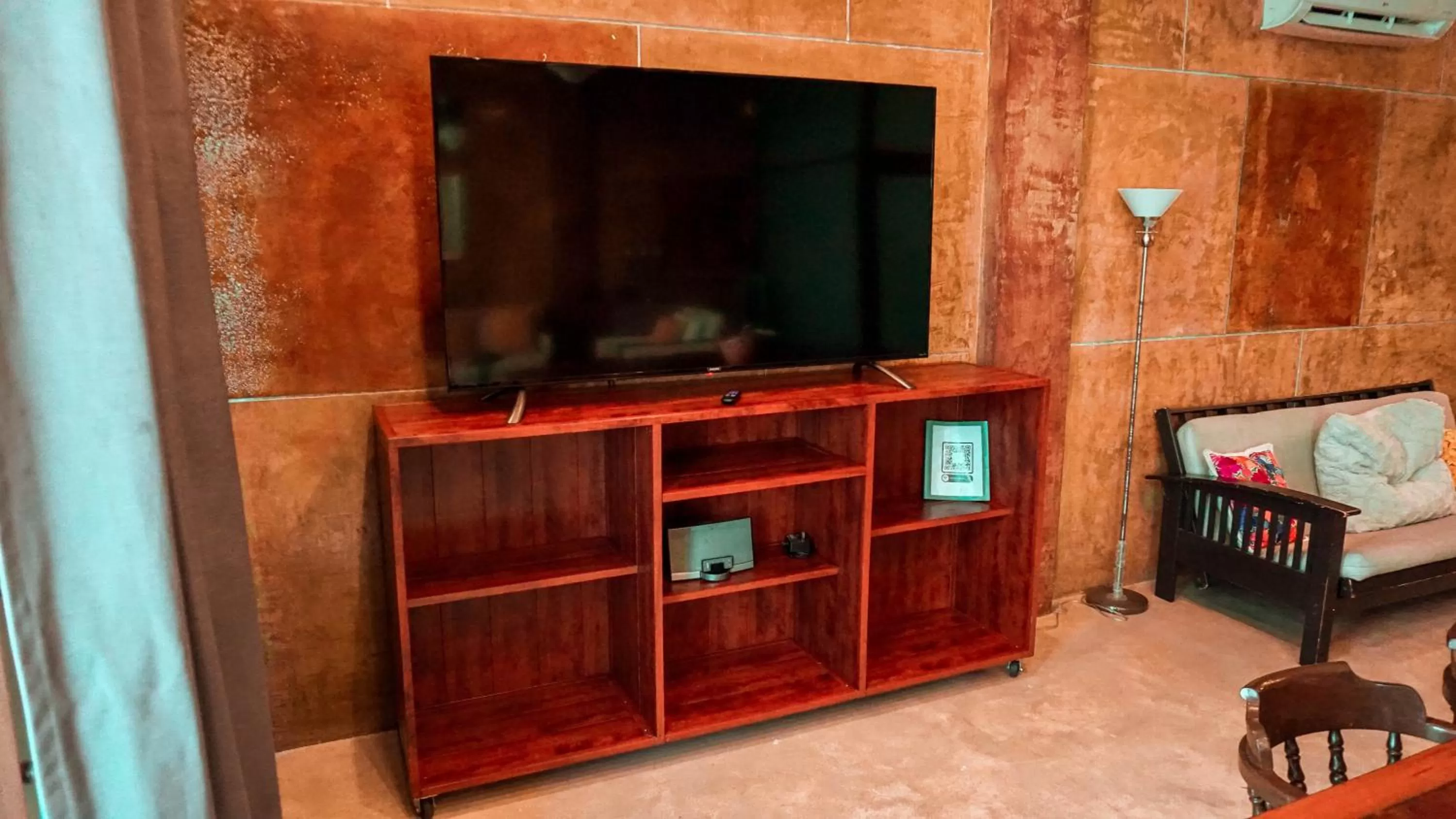 TV and multimedia in Apartamentos "Ala Residencias"