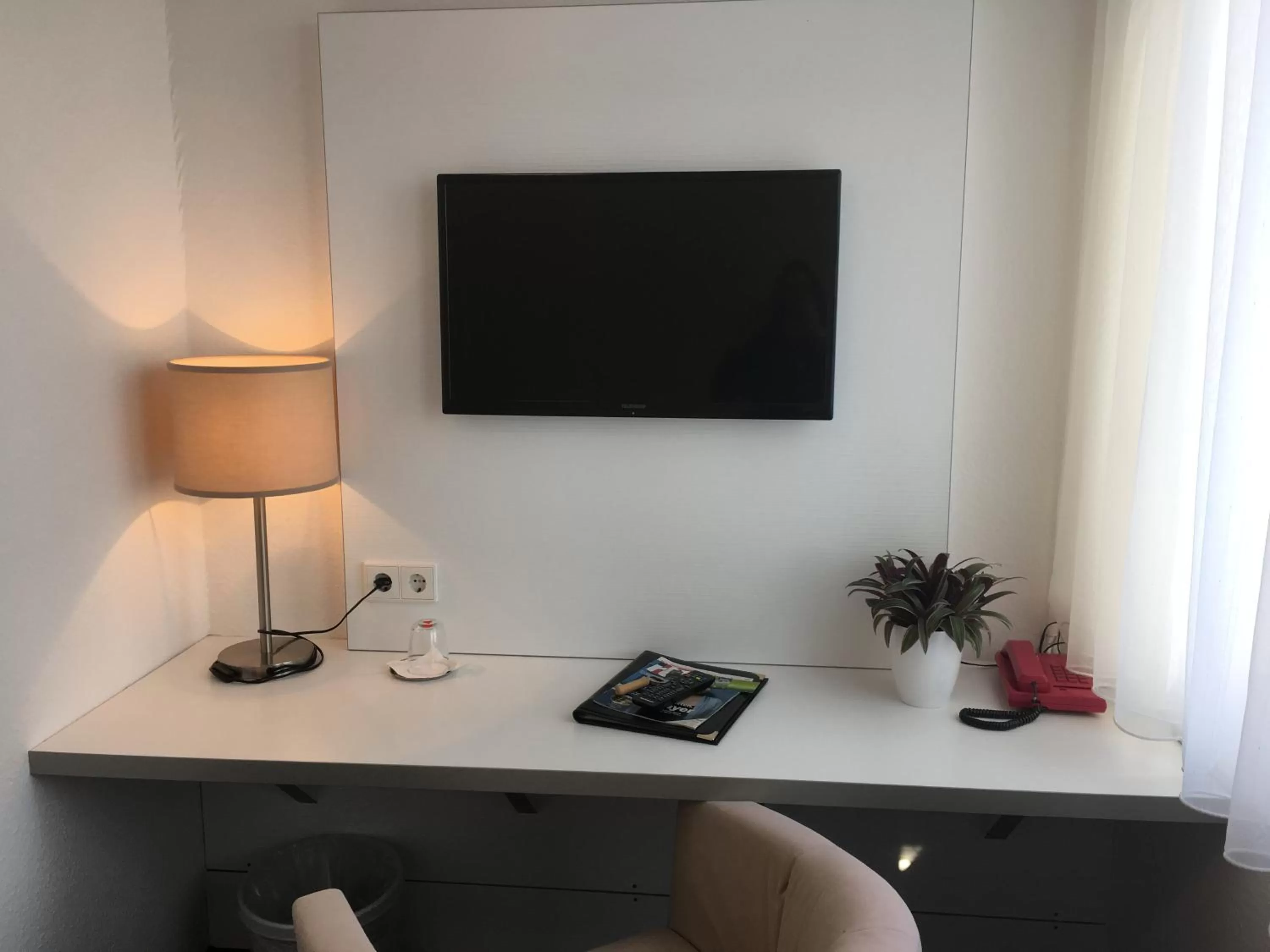 Photo of the whole room in Hotel & Restaurant Park Cafe ISA