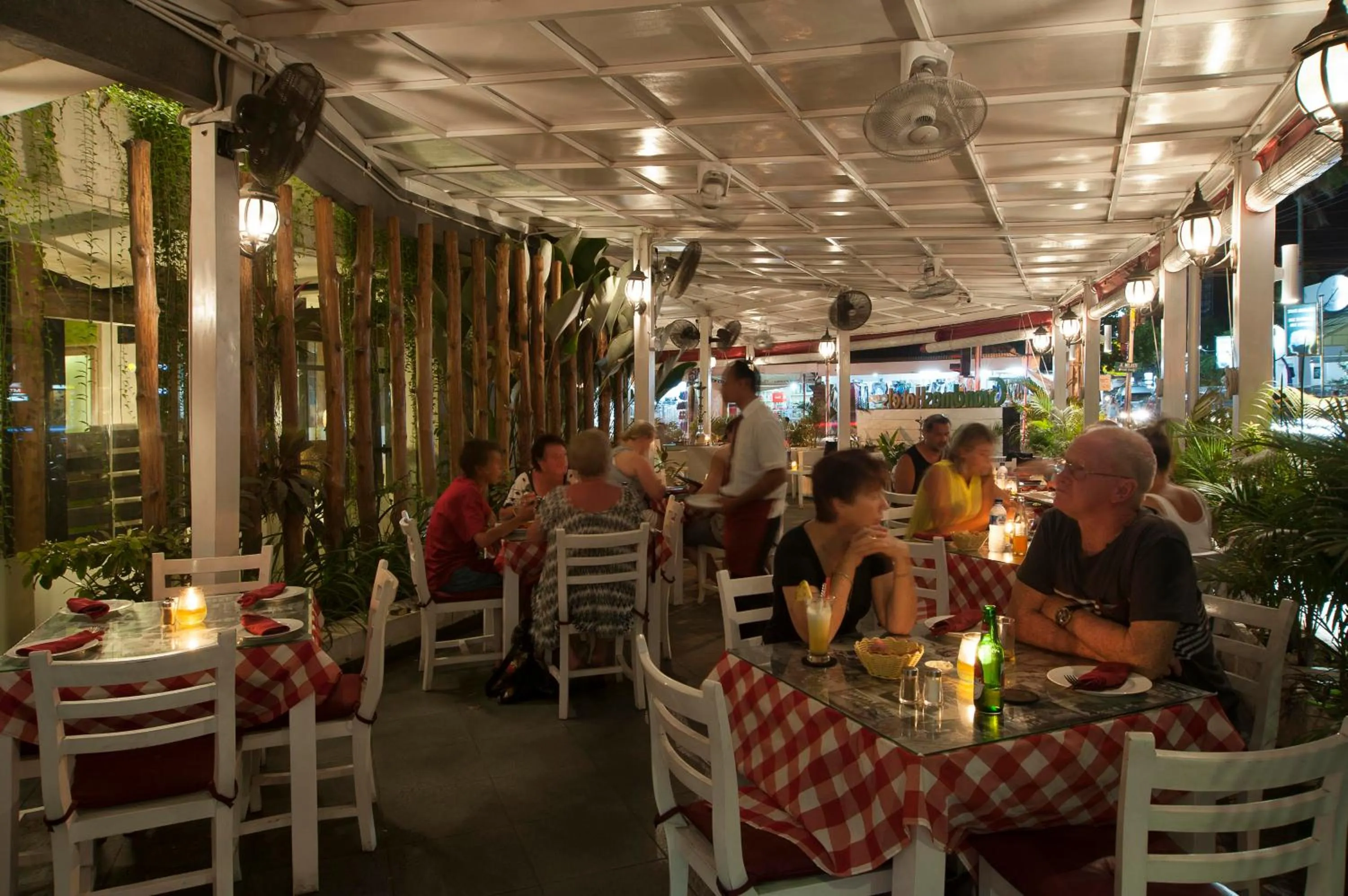 Restaurant/places to eat in Grandmas Plus Hotel Legian