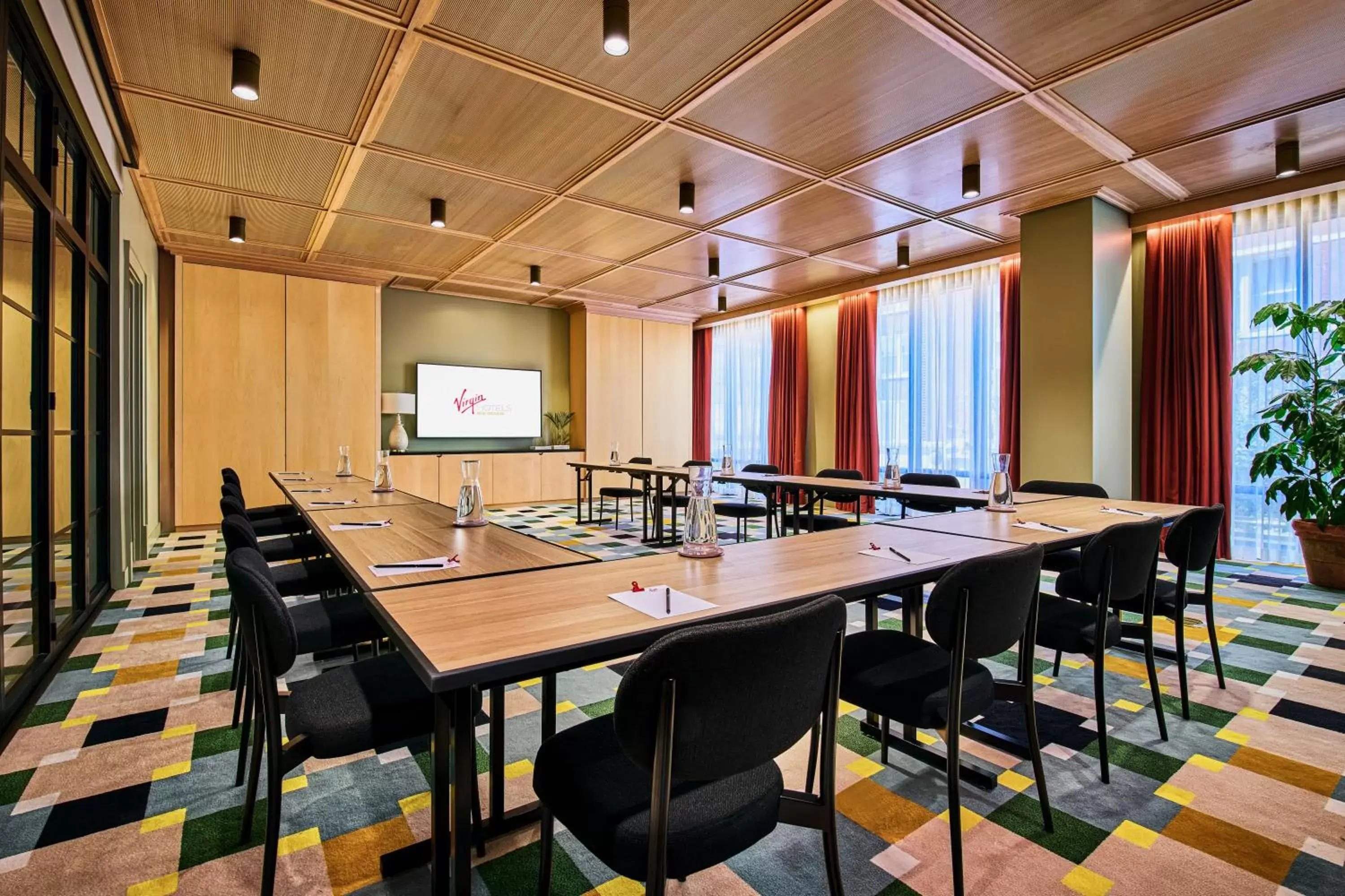 Meeting/conference room in Virgin Hotels New Orleans