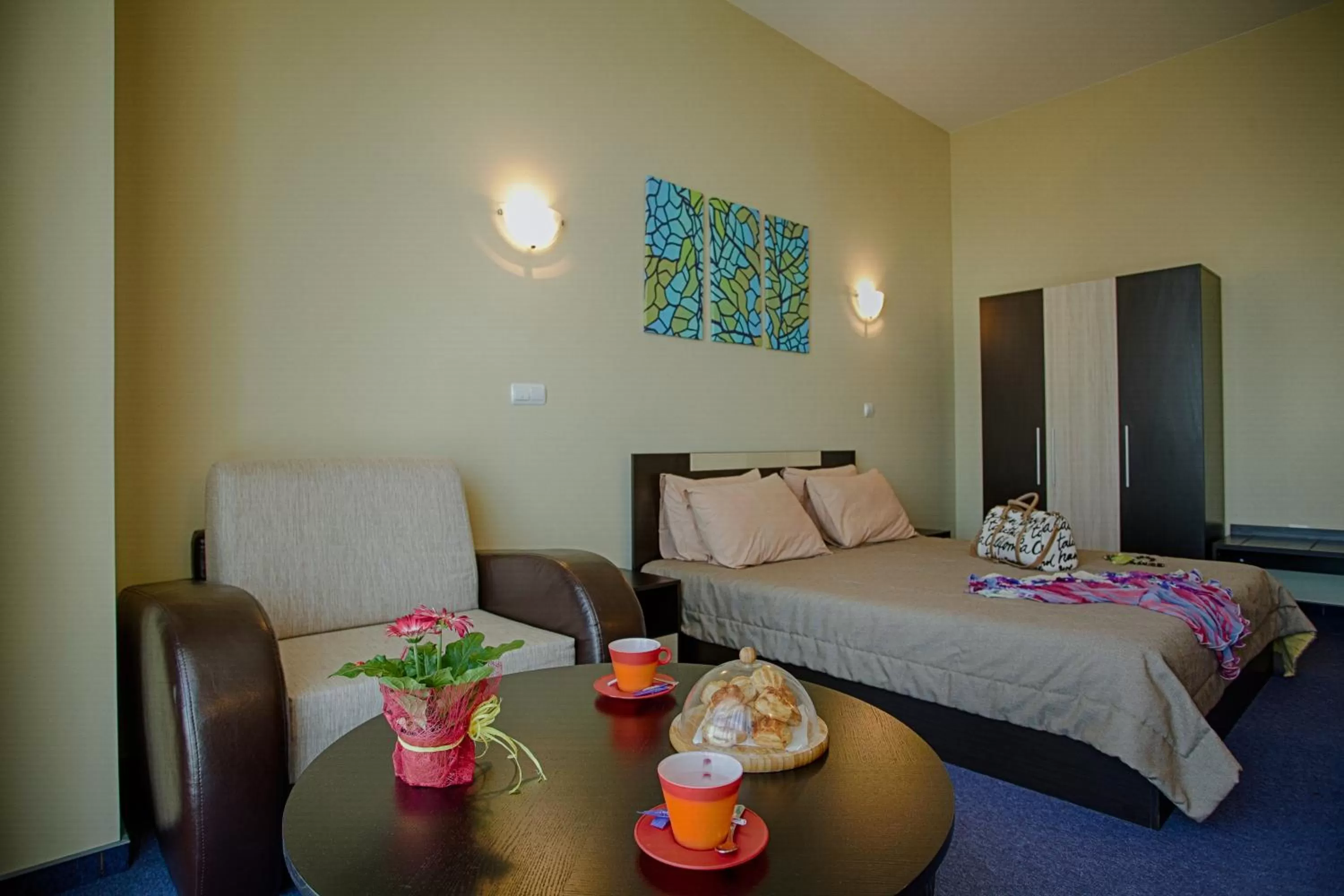 Food and drinks, Bed in Hemus Hotel Sofia