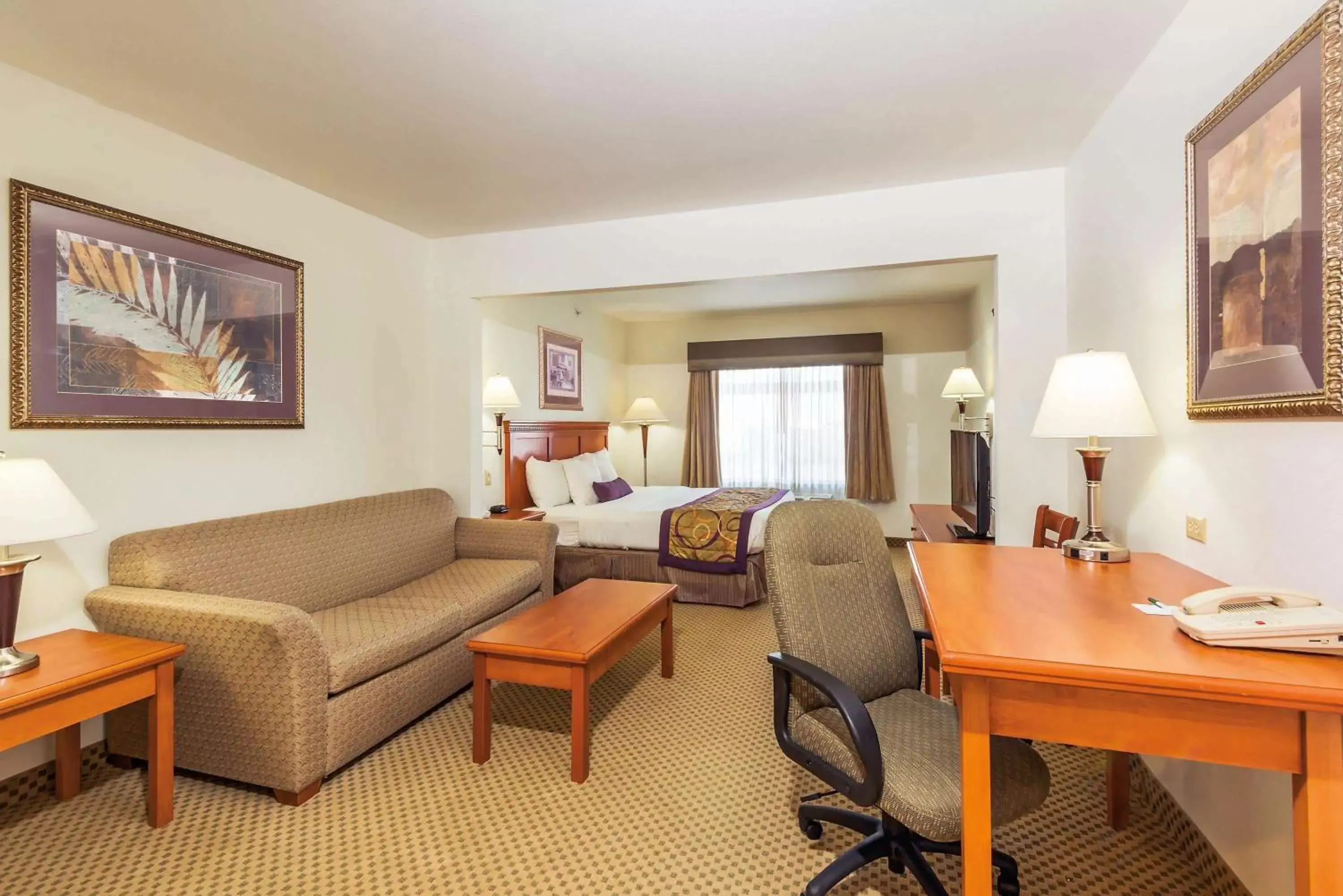 Deluxe King Room - Non-Smoking in La Quinta by Wyndham Kennewick