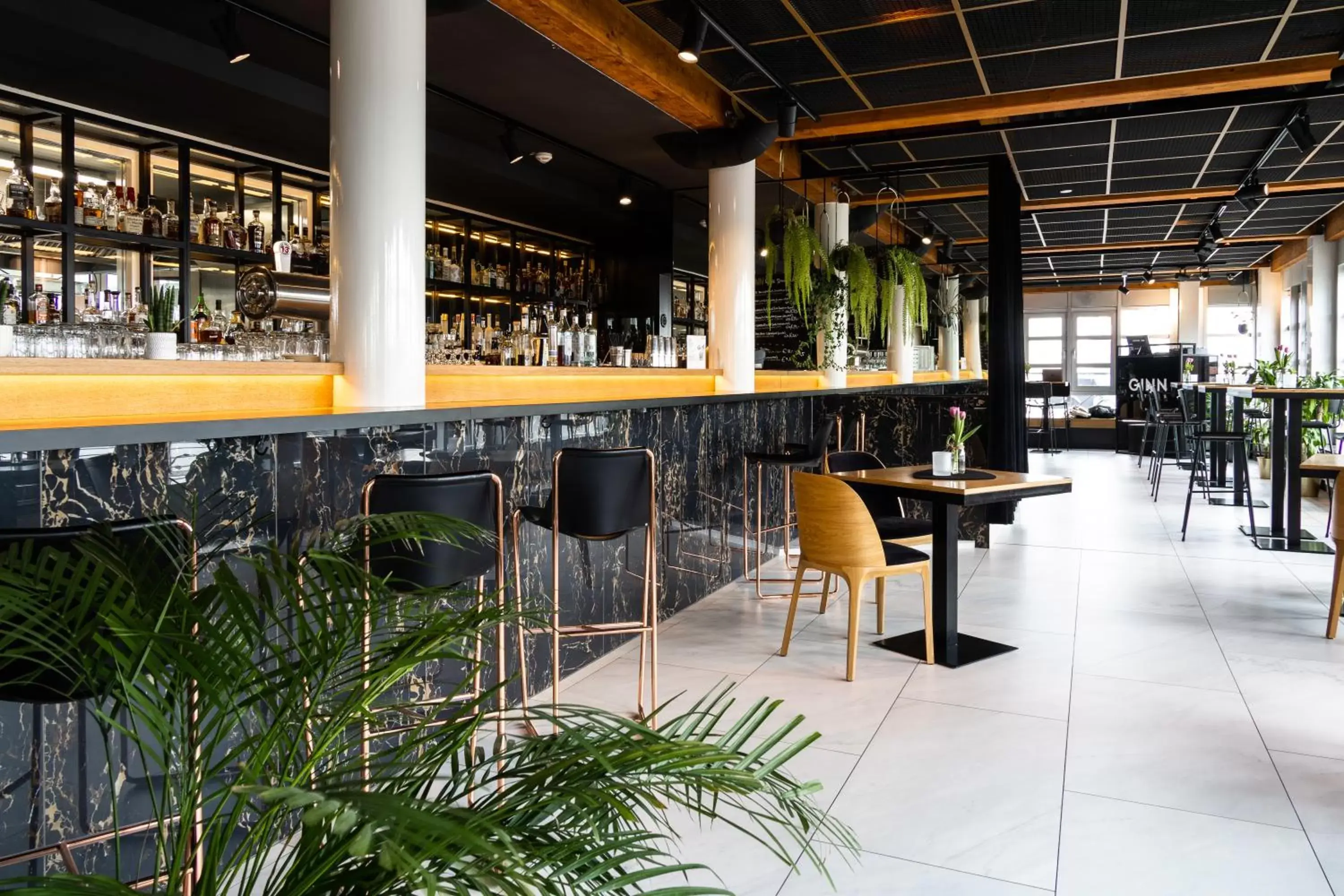 Lounge or bar in GINN Hotel Hamburg Elbspeicher Lounge or bar in GINN Hotel Hamburg Elbspeicher