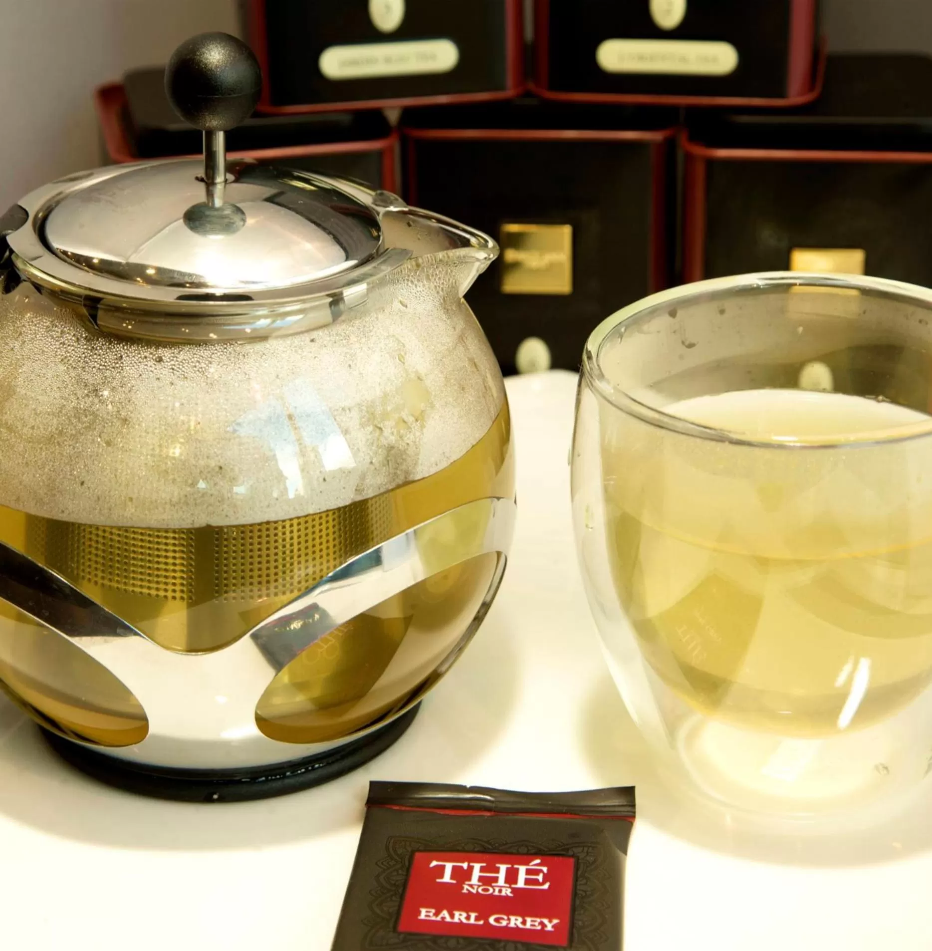 Restaurant/places to eat in Century Plaza Hotel