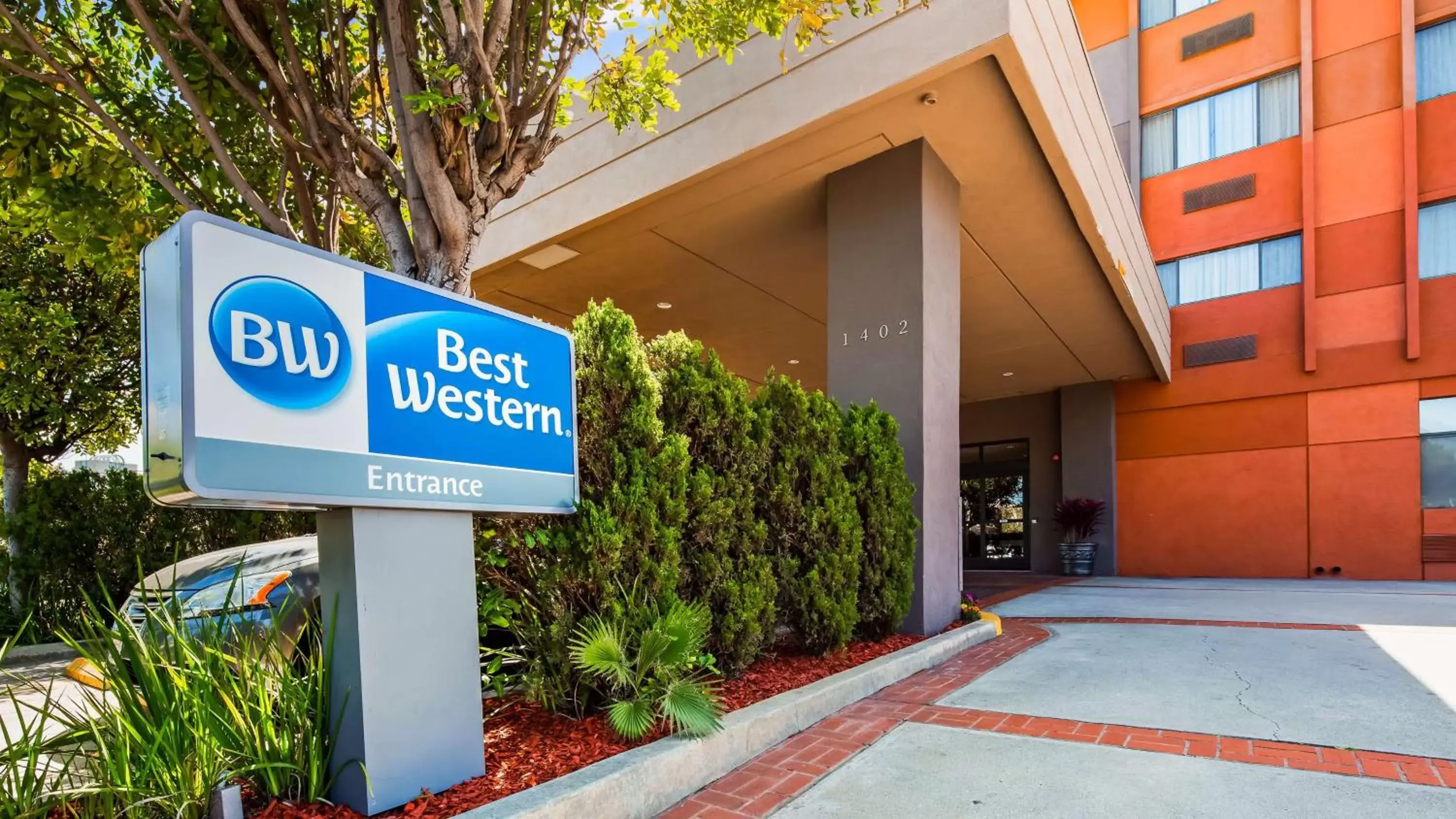 Property building, Property Logo/Sign in Best Western Los Angeles Worldport Hotel