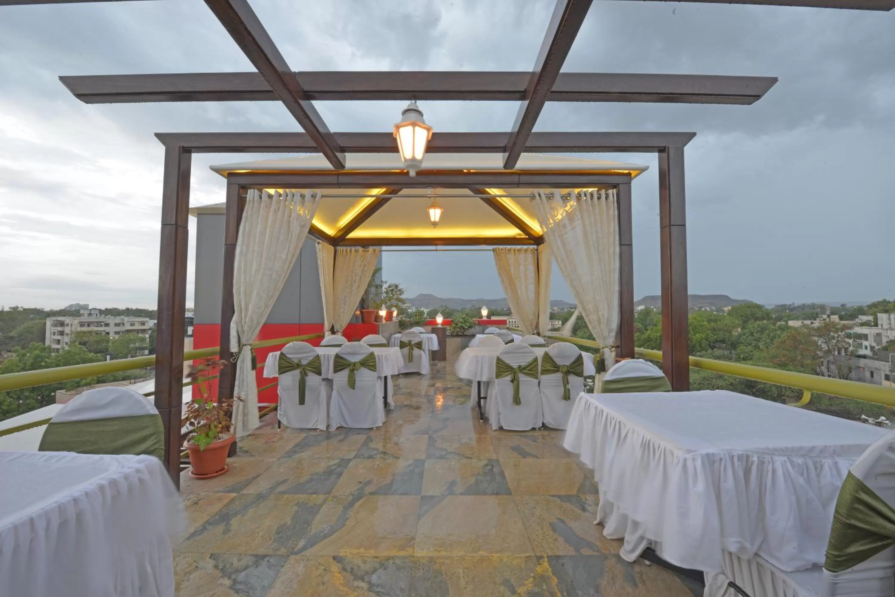 Banquet/Function facilities in Hotel JP International