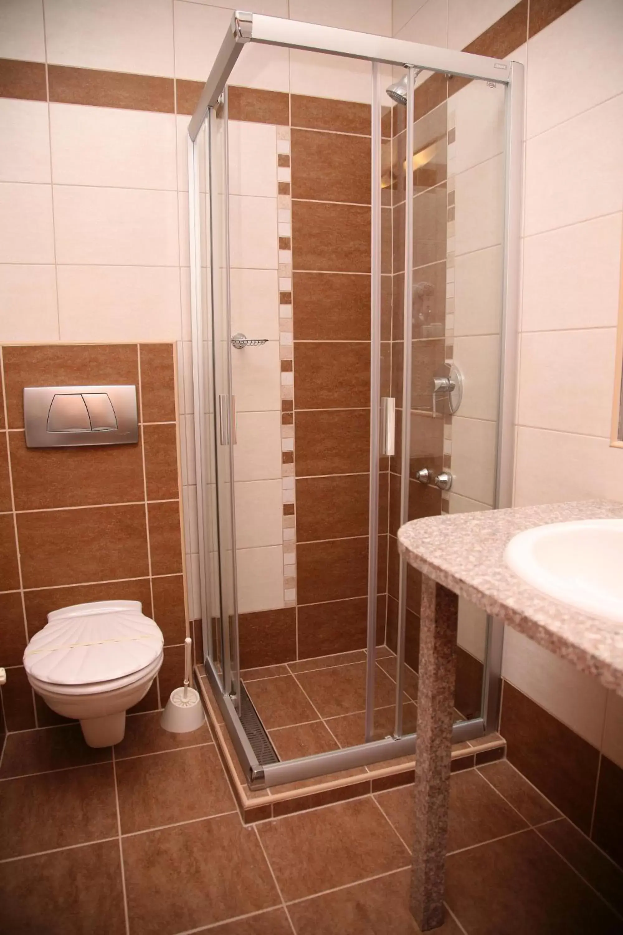 Deluxe Twin Room - single occupancy in Lugas Hotel Deluxe Twin Room - single occupancy in Lugas Hotel