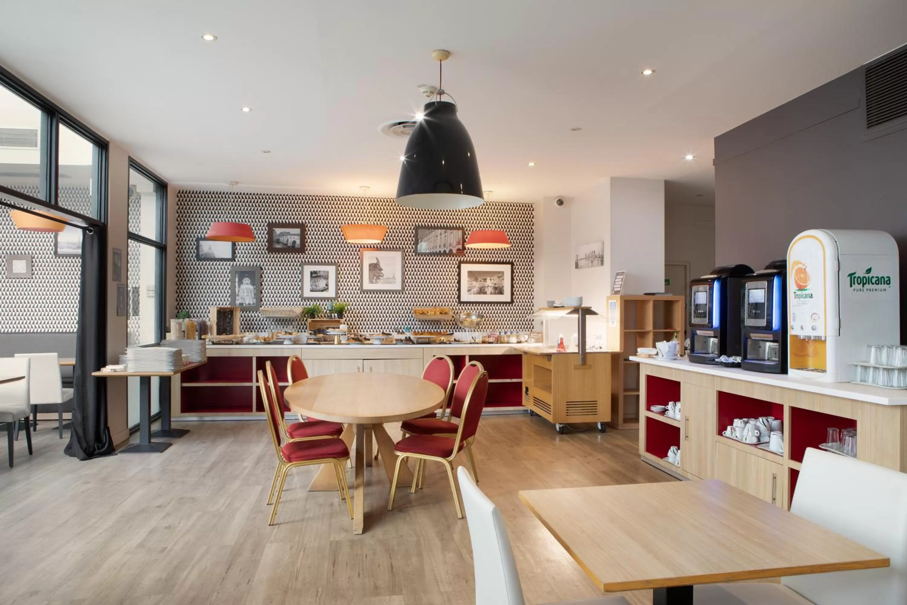 Breakfast in Kyriad Paris Est - Bois de Vincennes