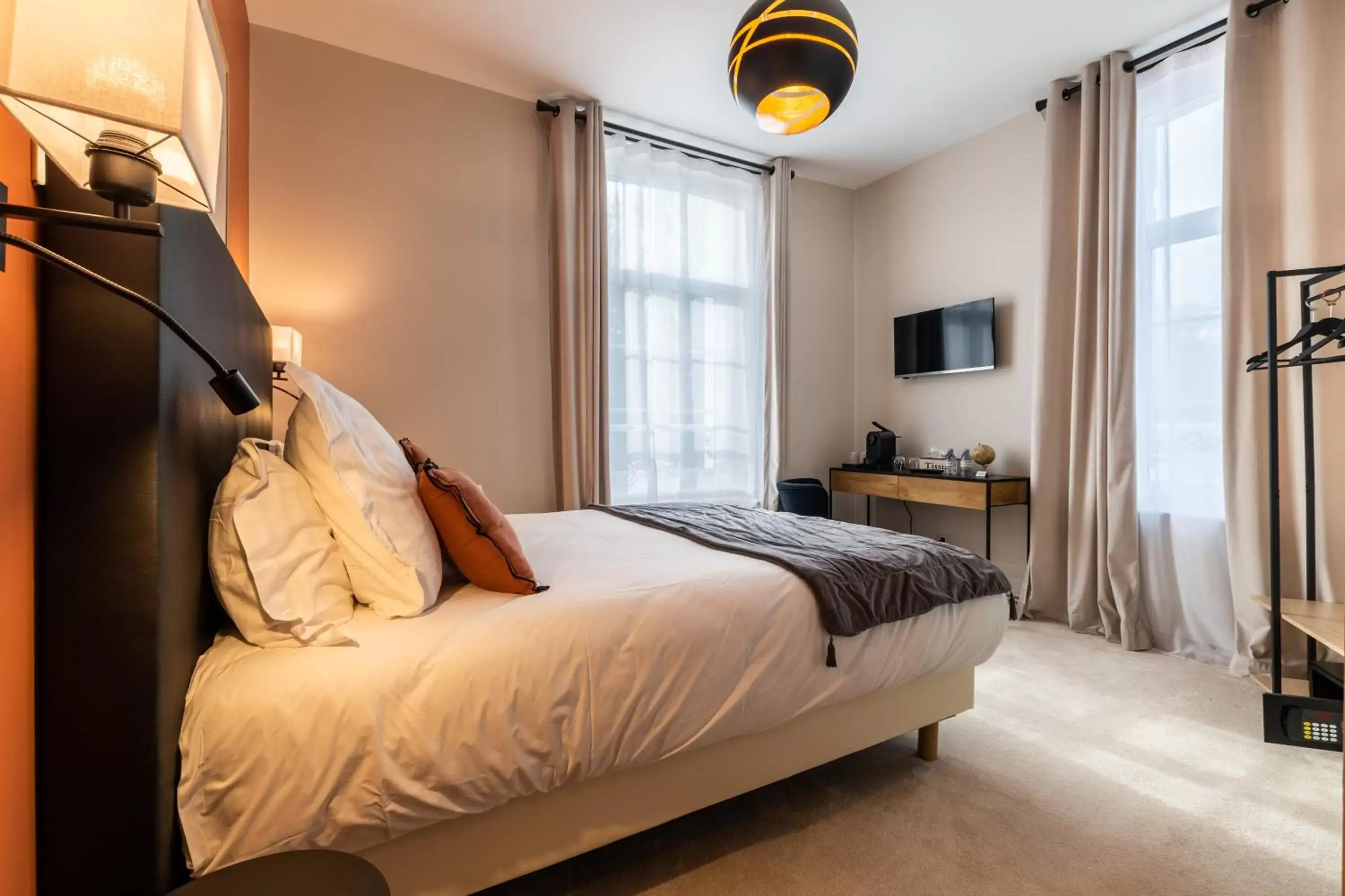 Bed in Hôtel Échappée en Baie - Parking privé gratuit