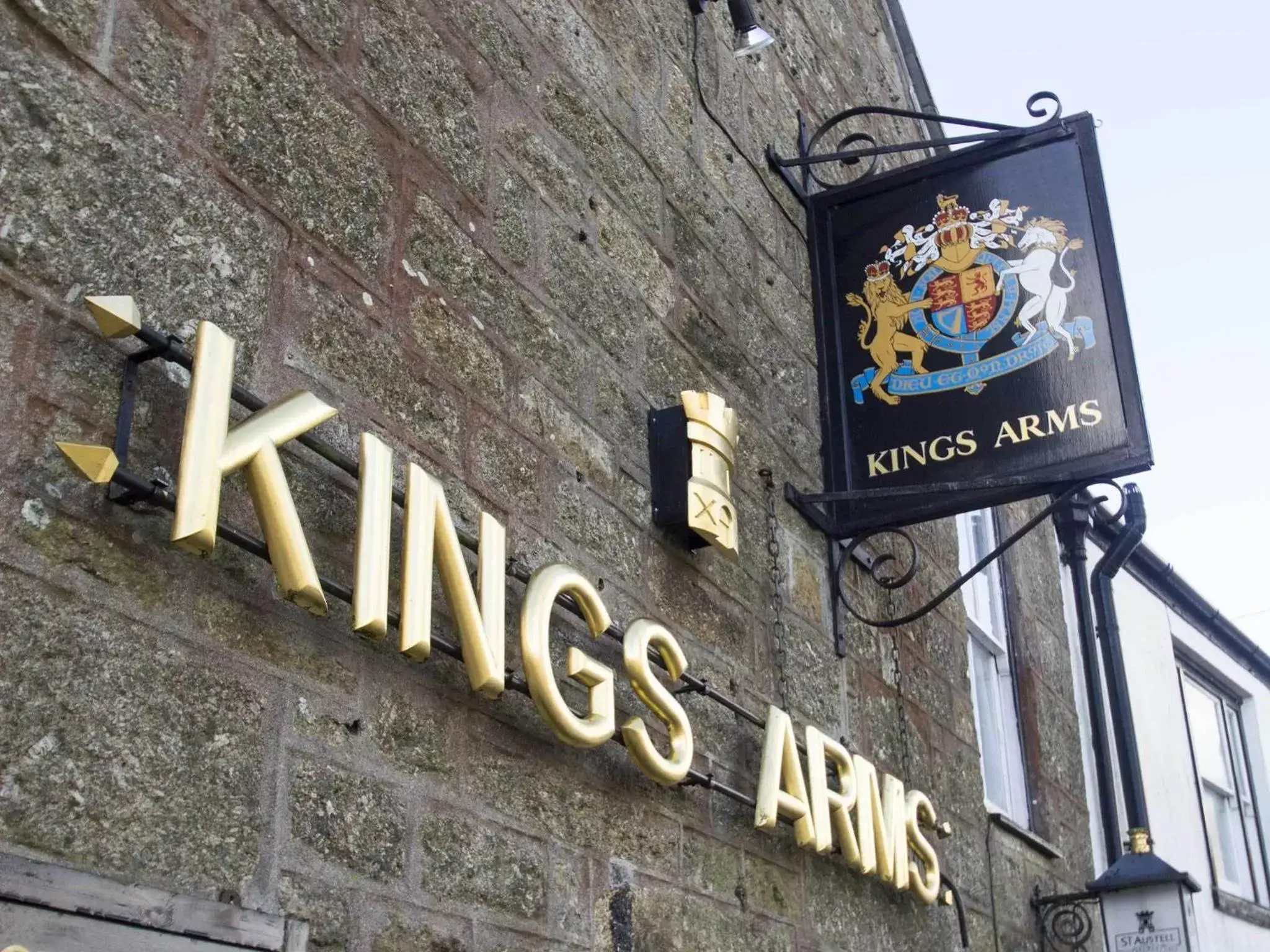 Day, Property Logo/Sign in Kings Arms
