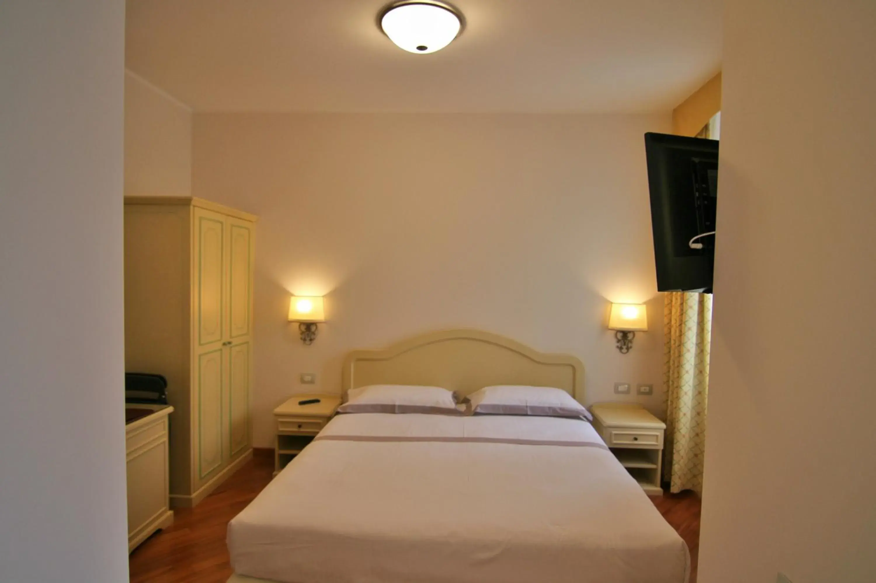 Bedroom, Bed in Hotel Centrale