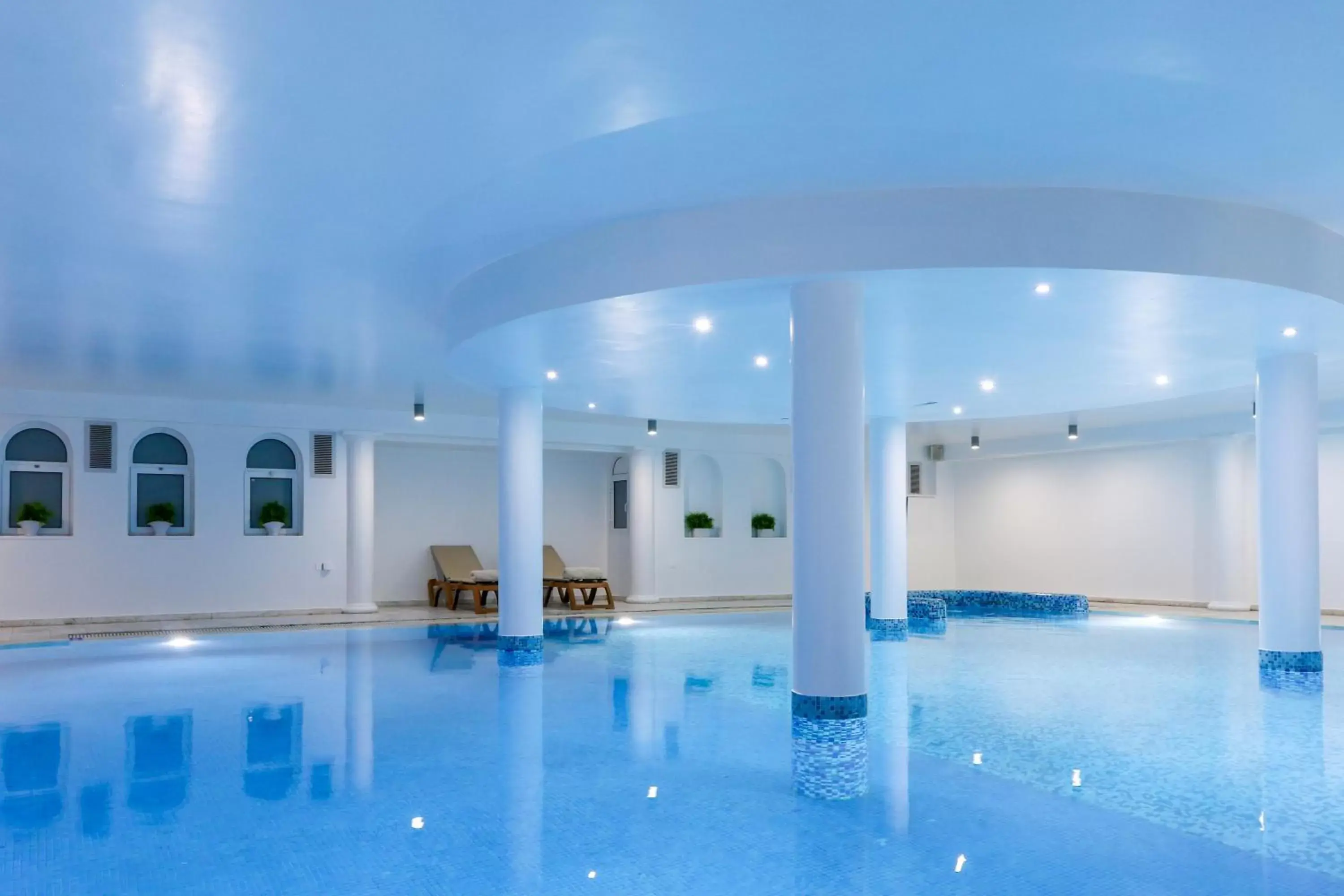 Hot Tub, Swimming Pool in Golden Bay Beach Hotel