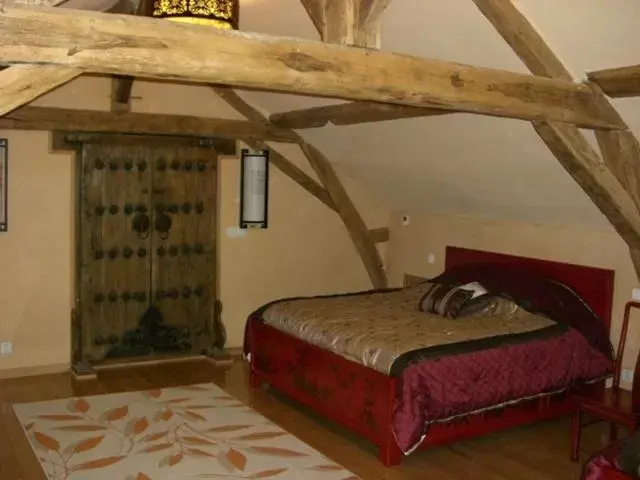 Photo of the whole room, Bed in Château de Belle Poule