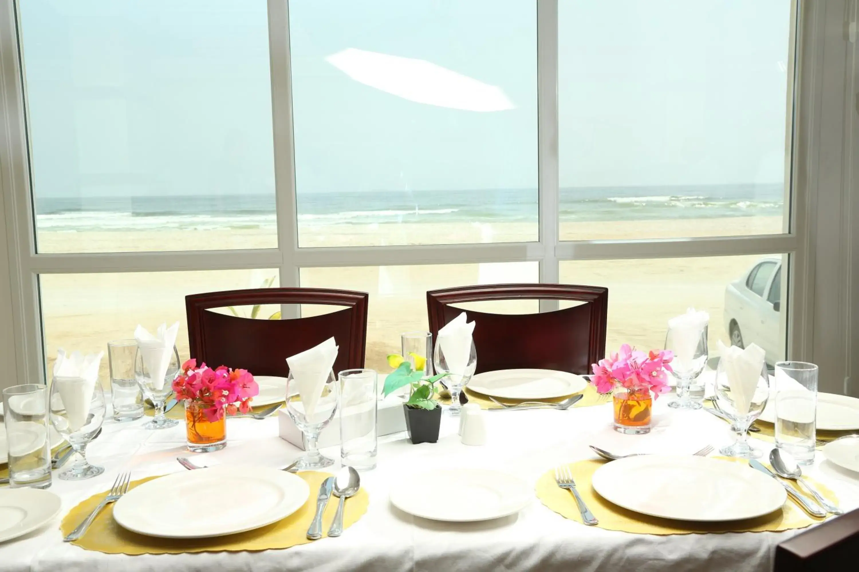 Restaurant/Places to Eat in Salalah Beach Resort Hotel