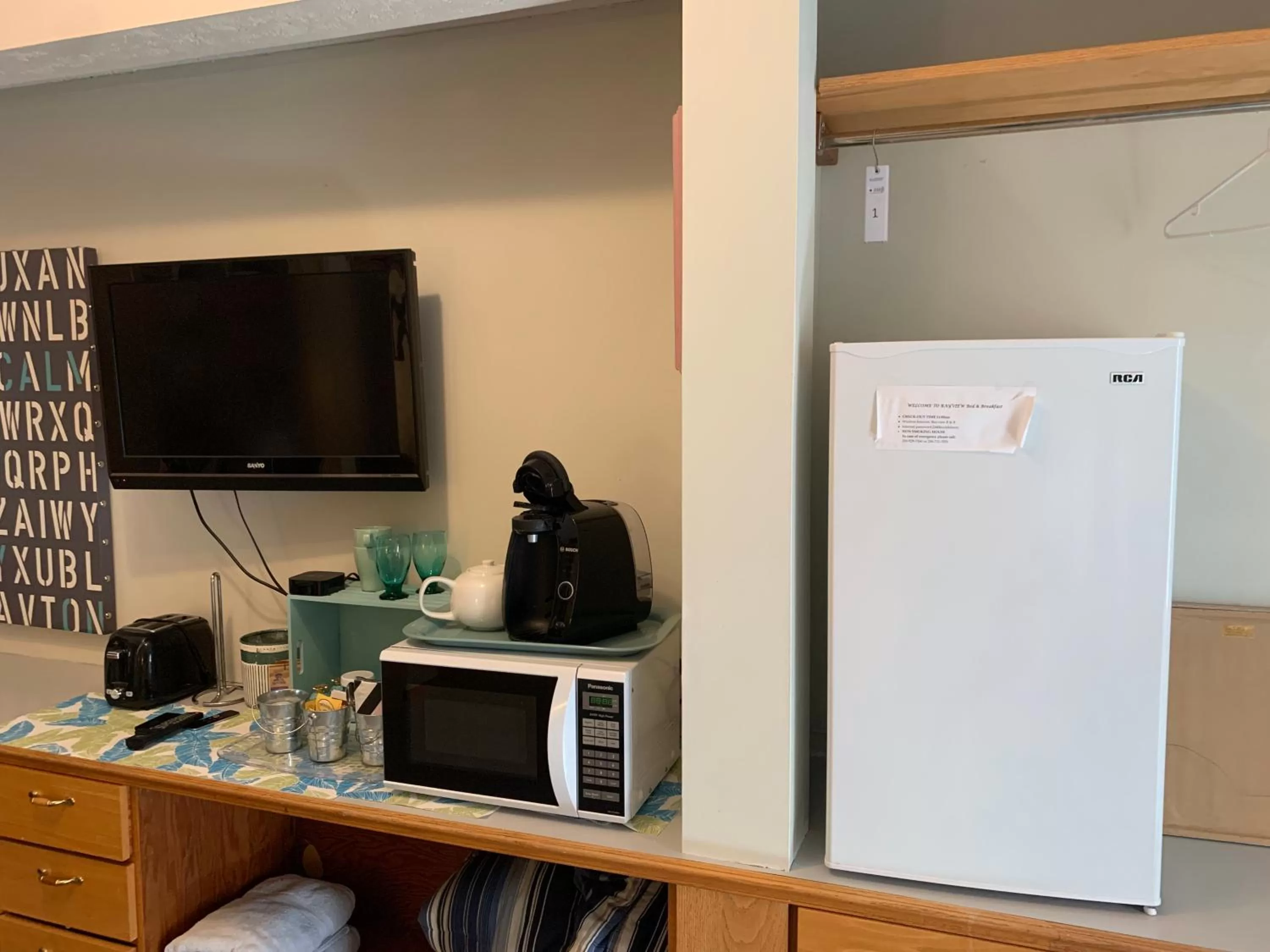 TV/Entertainment Center in Bayview B&B