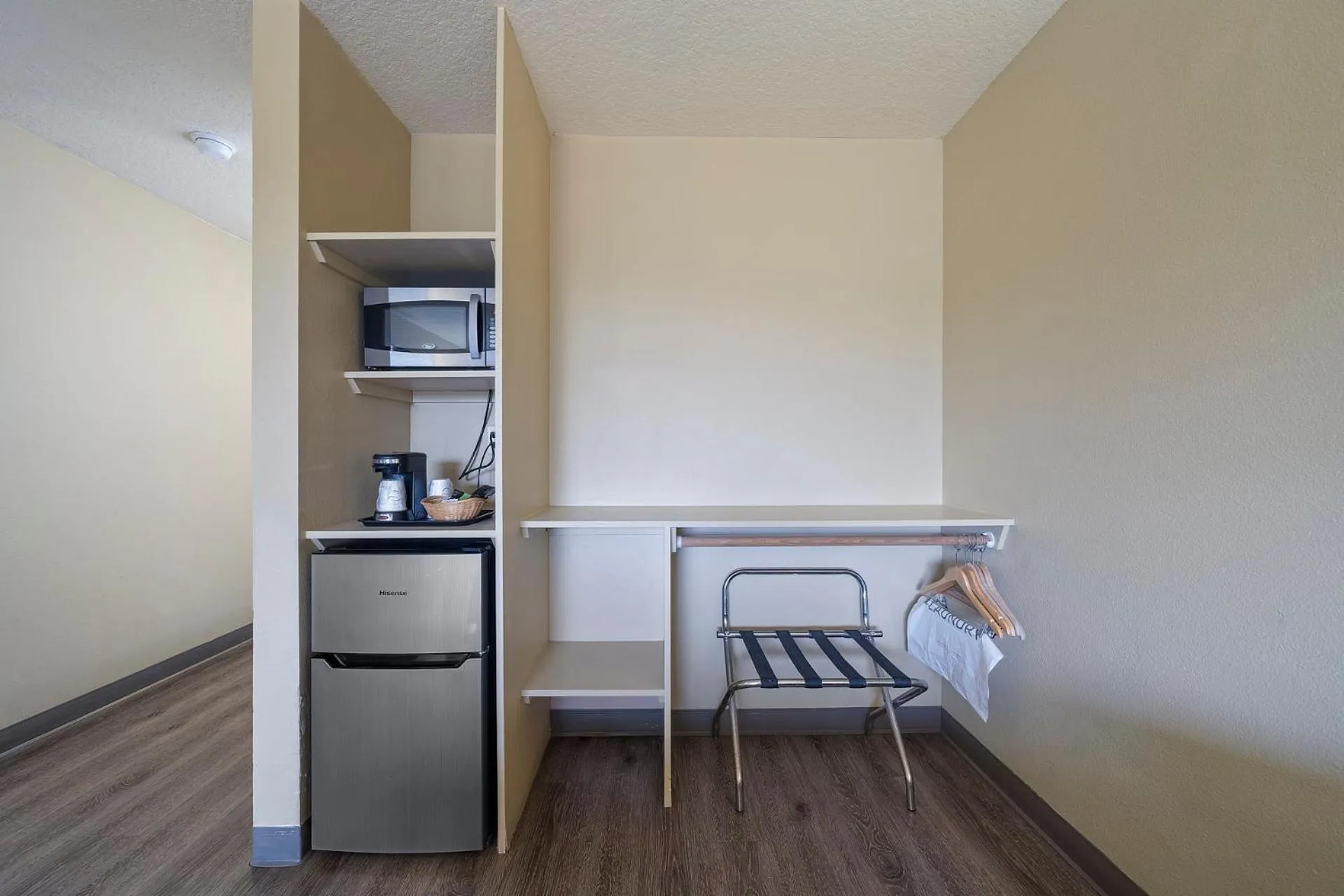 Bed in Oceanview Inn at the Arch